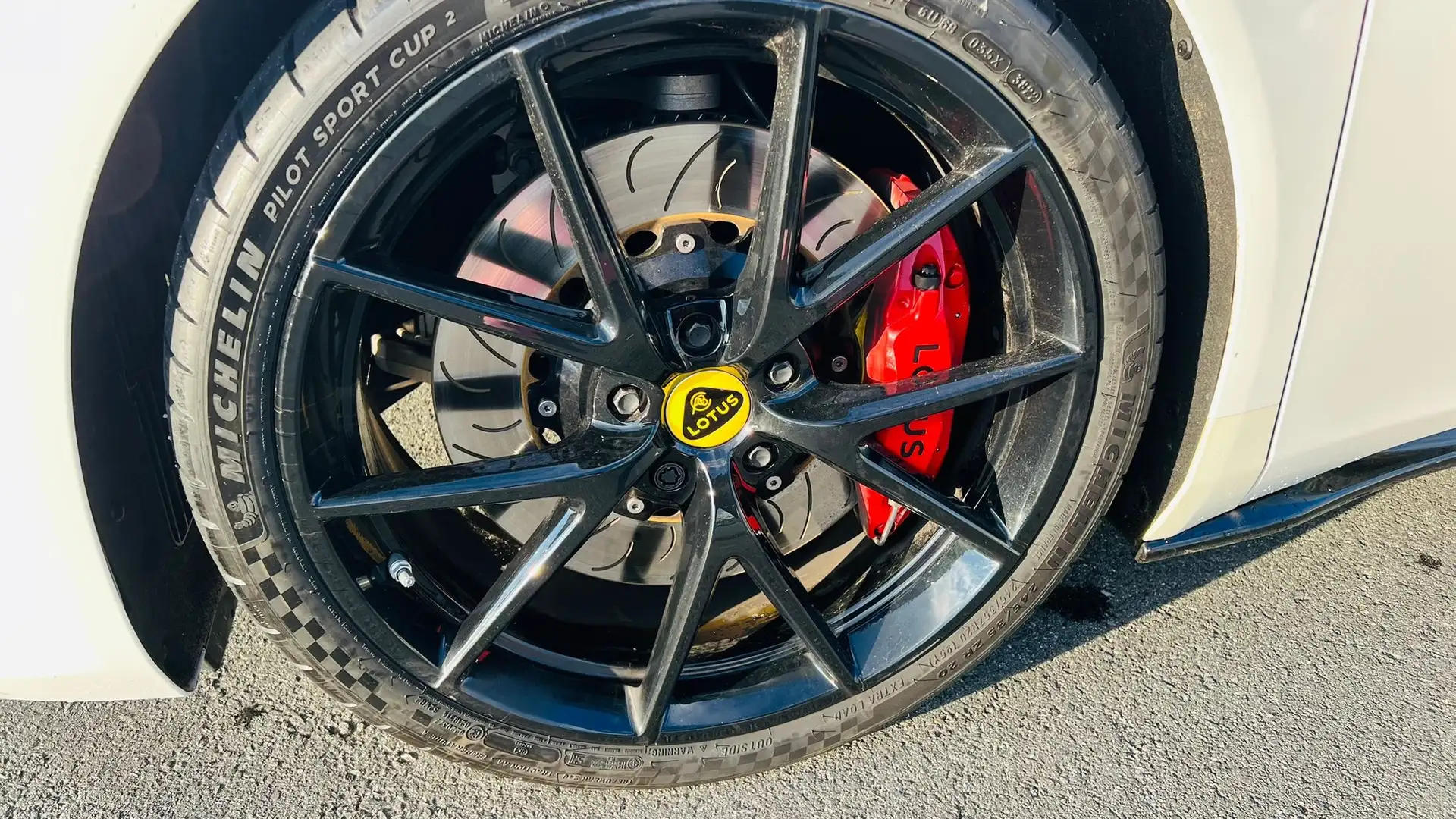 2024 Lotus Emira, 19.900 km, Frankreich — Foto 9 z 12