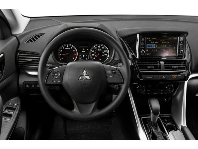 2022 Mitsubishi Eclipse Cross ES, silber, 148.900 km, Import Kanada — Foto 4 z 5