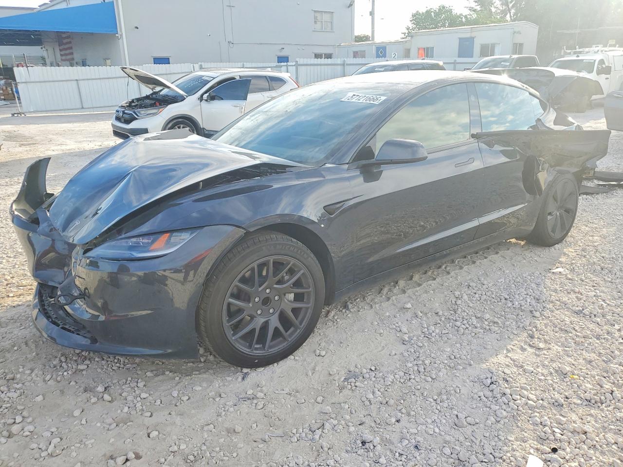 2025 Tesla MODEL 3, schwarz, 35.682 km, Import USA — Foto 1