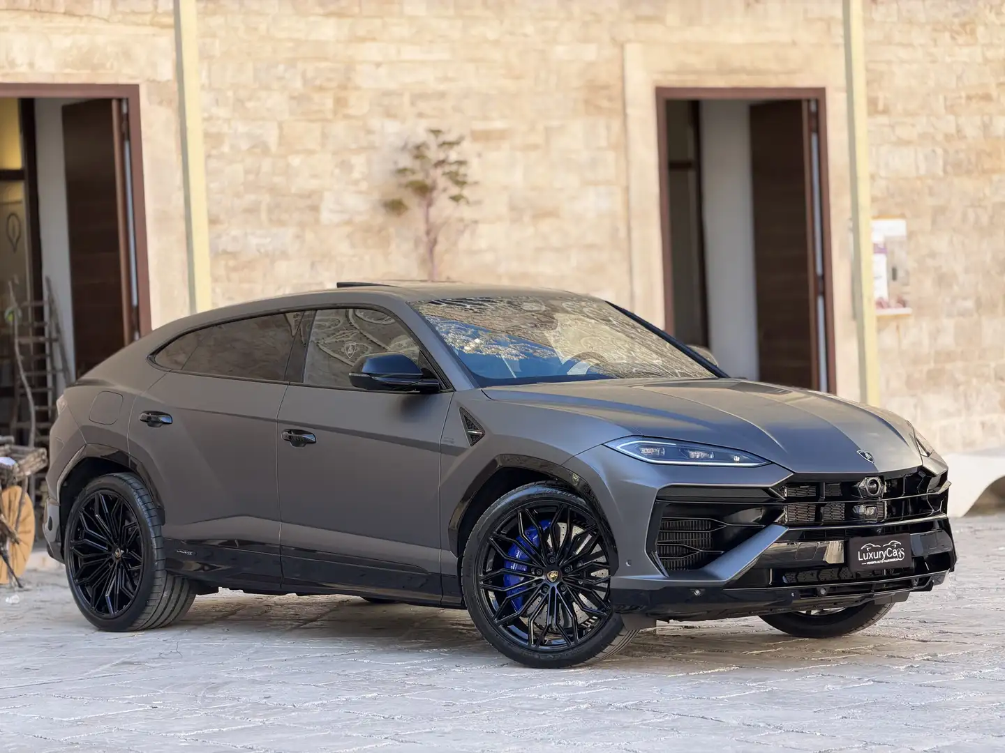 2026 Lamborghini Urus, grau, 1 km, Itálie — Foto 1