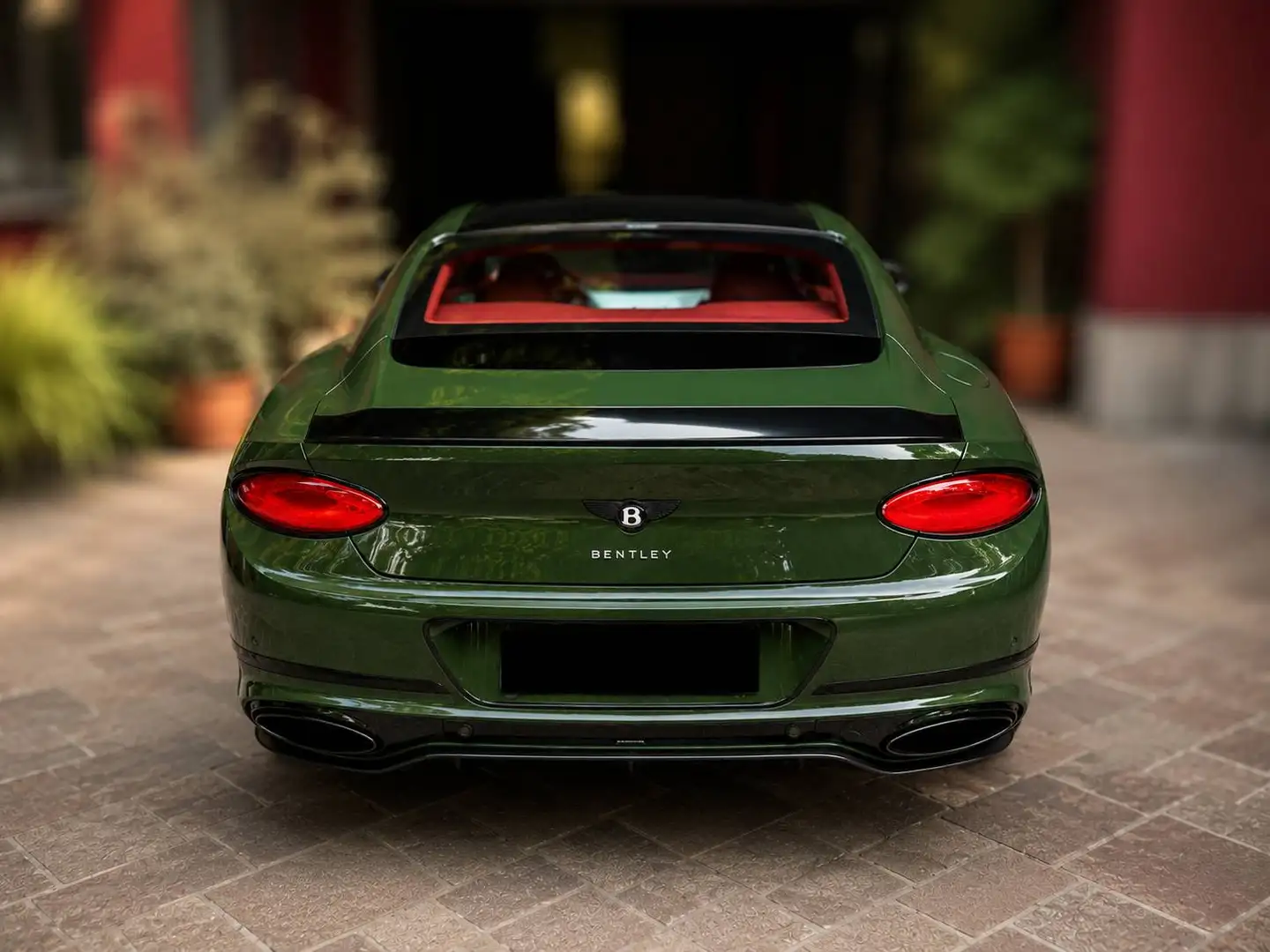 2022 Bentley Continental, 24.868 km, Italien — Foto 2 z 11