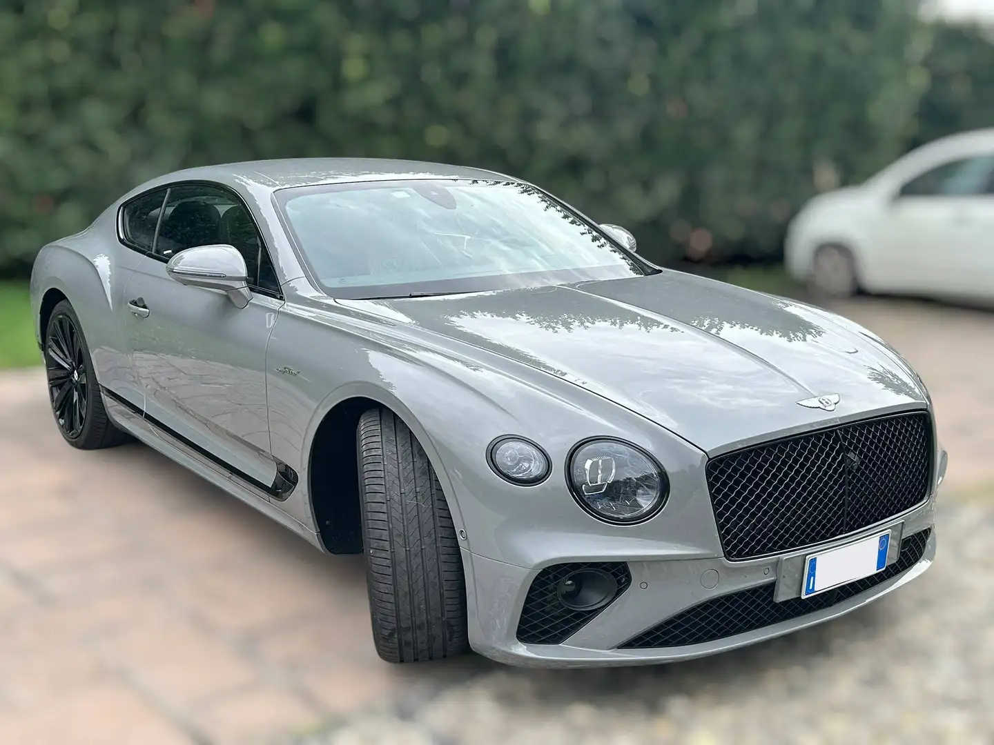 2023 Bentley Continental, 39.297 km, Italien — Foto 7 z 12