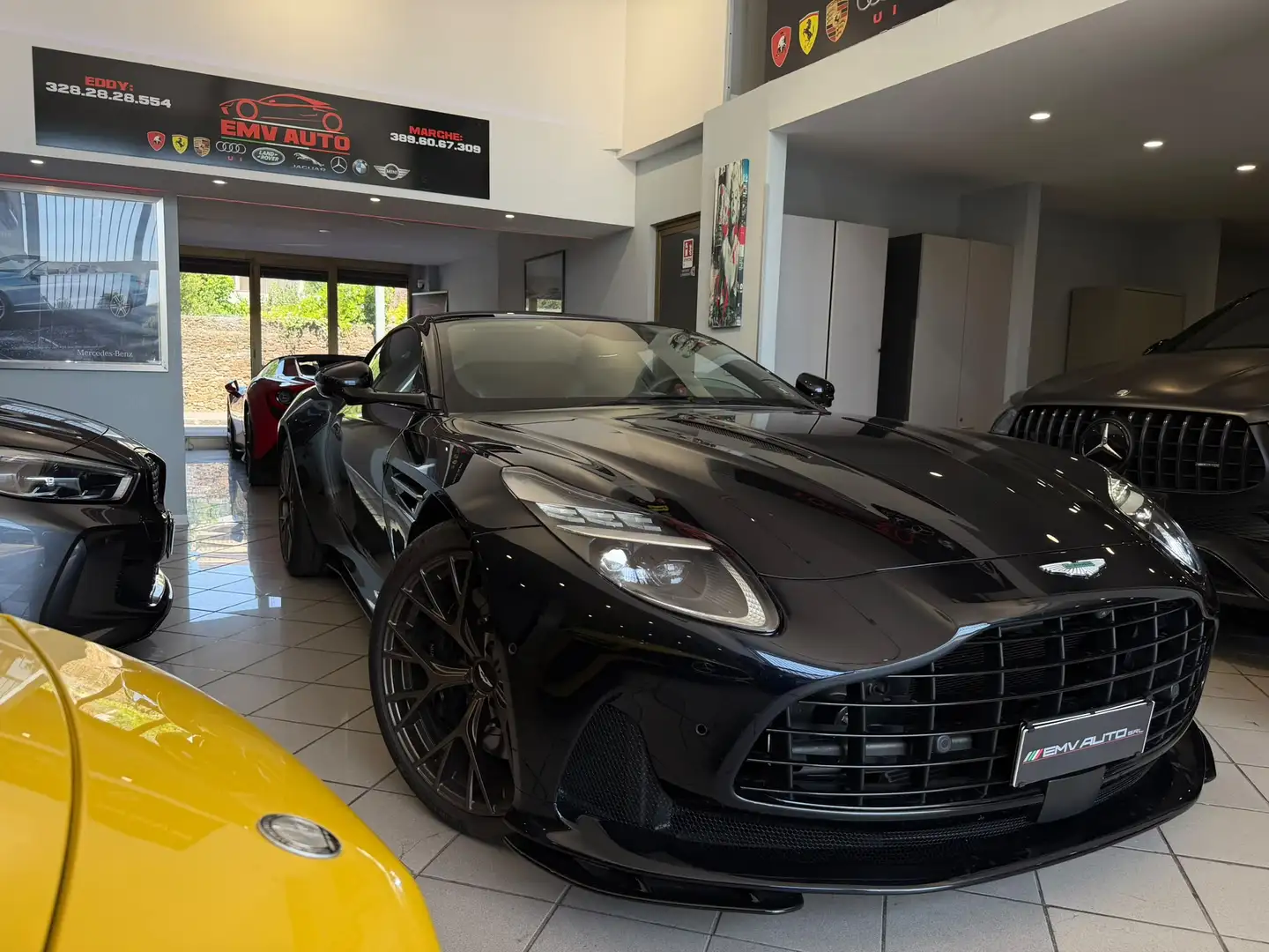 2025 Aston Martin DB12, 8.172 km, Itálie — Foto 1