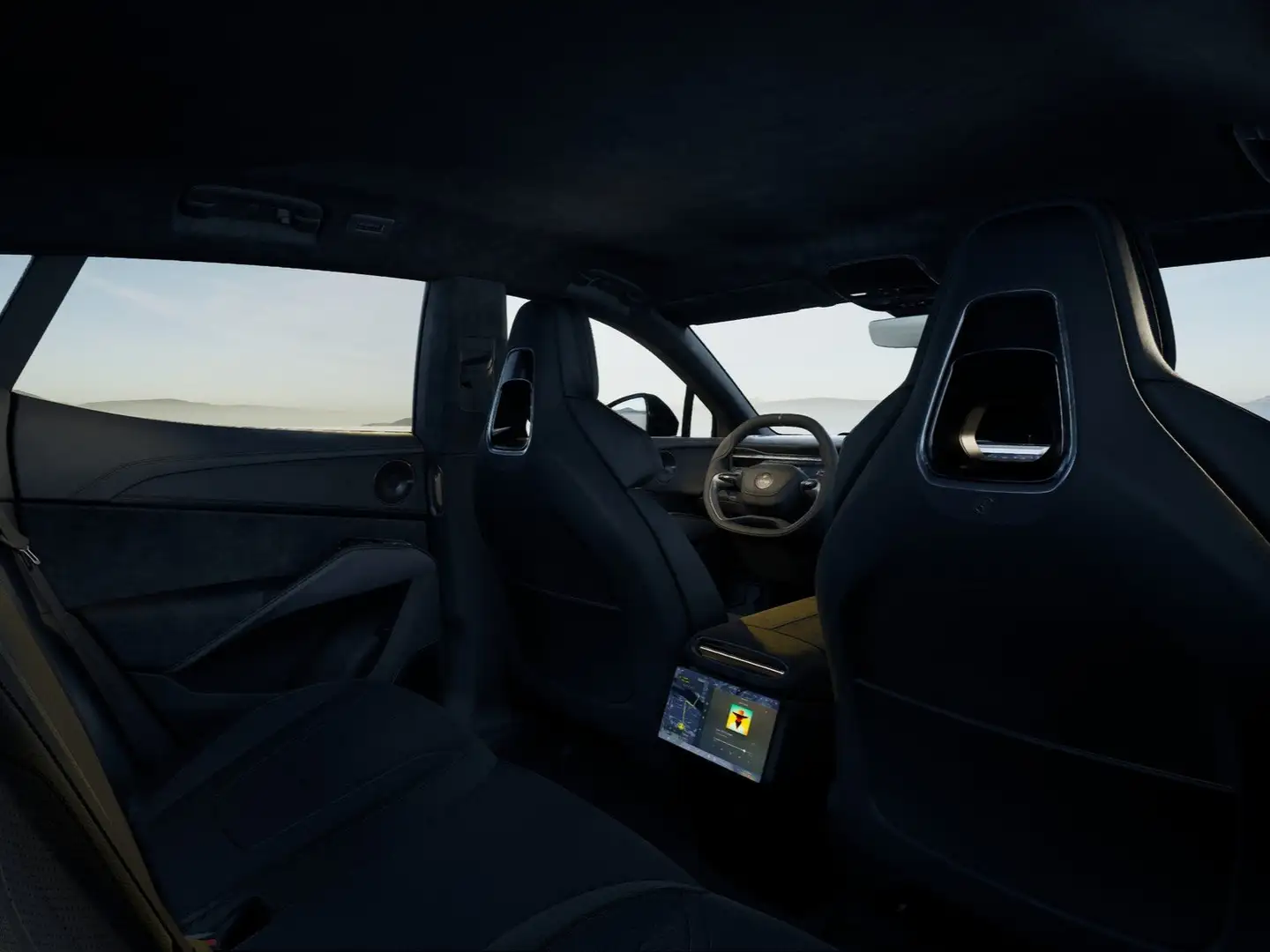 2025 Lotus Eletre, 2.100 km, Italien — Foto 4 z 8