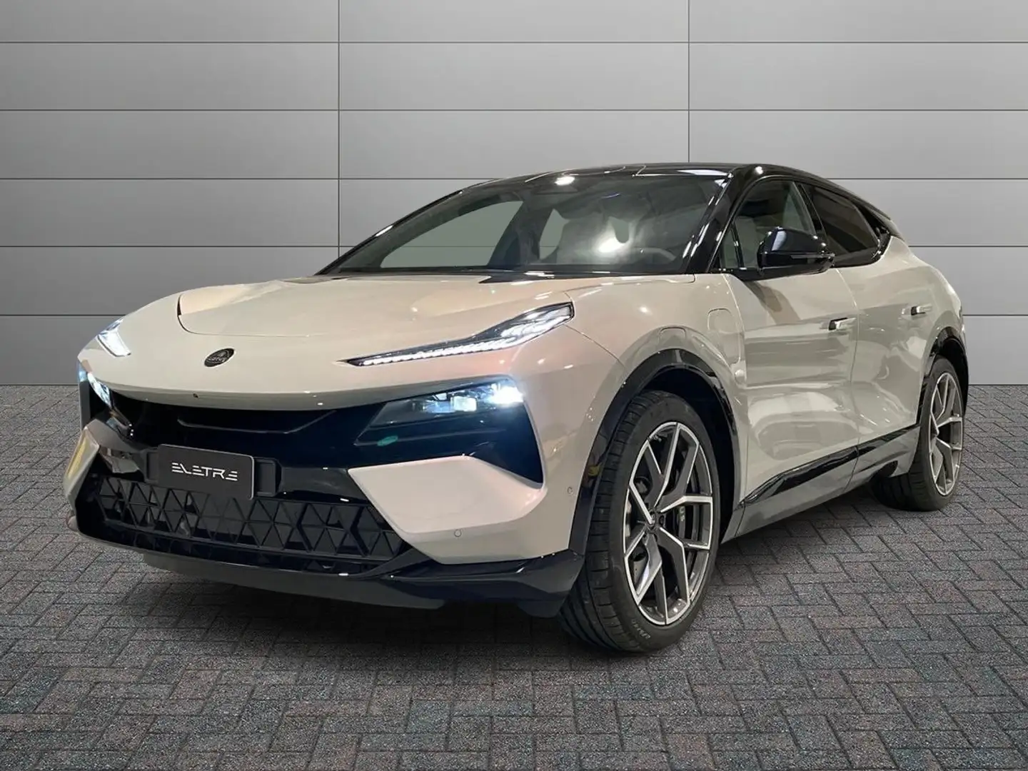 2026 Lotus Eletre, Italien — Foto 1