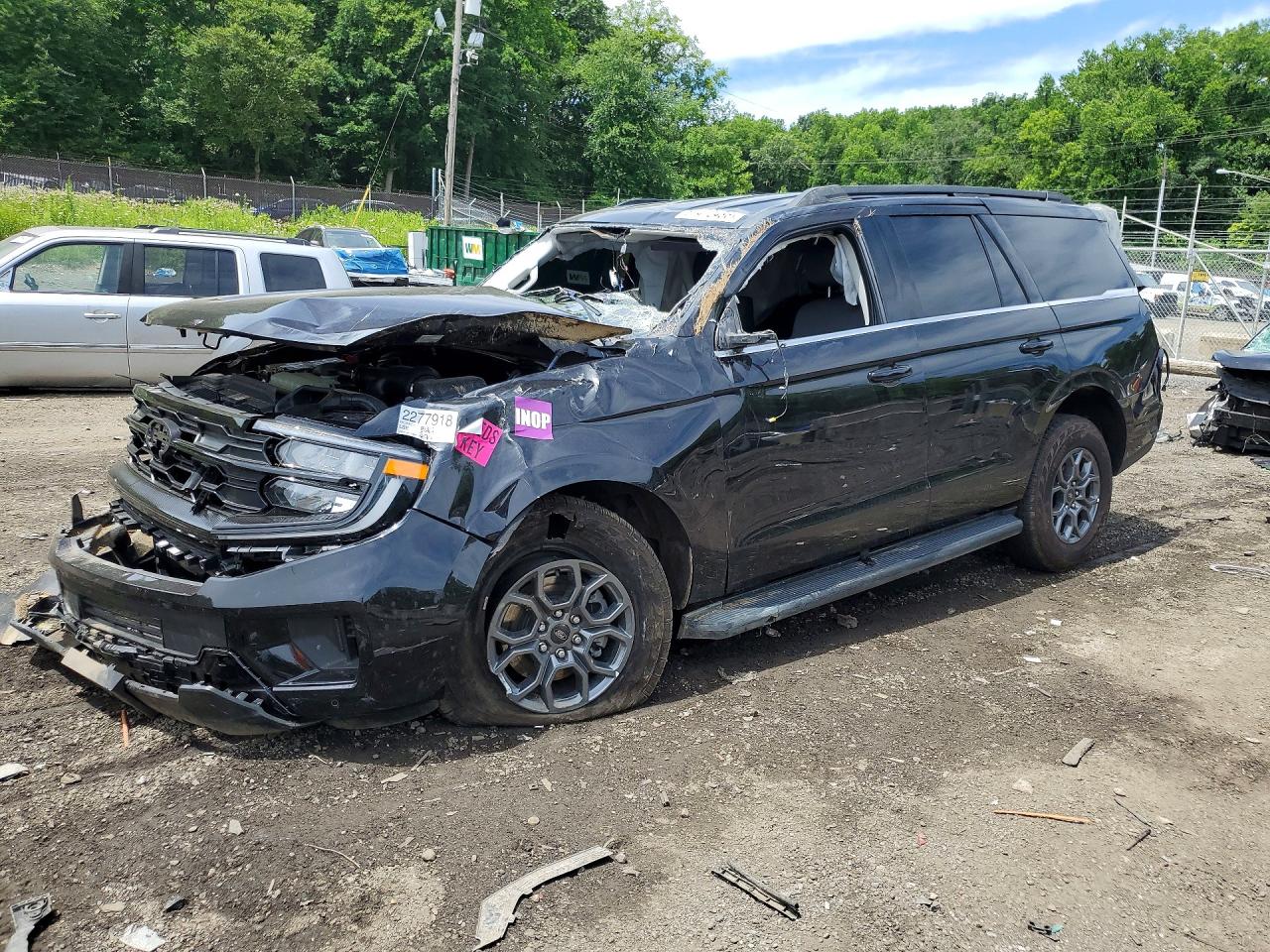2025 Ford EXPEDITION XL, schwarz, Import USA — Foto 1