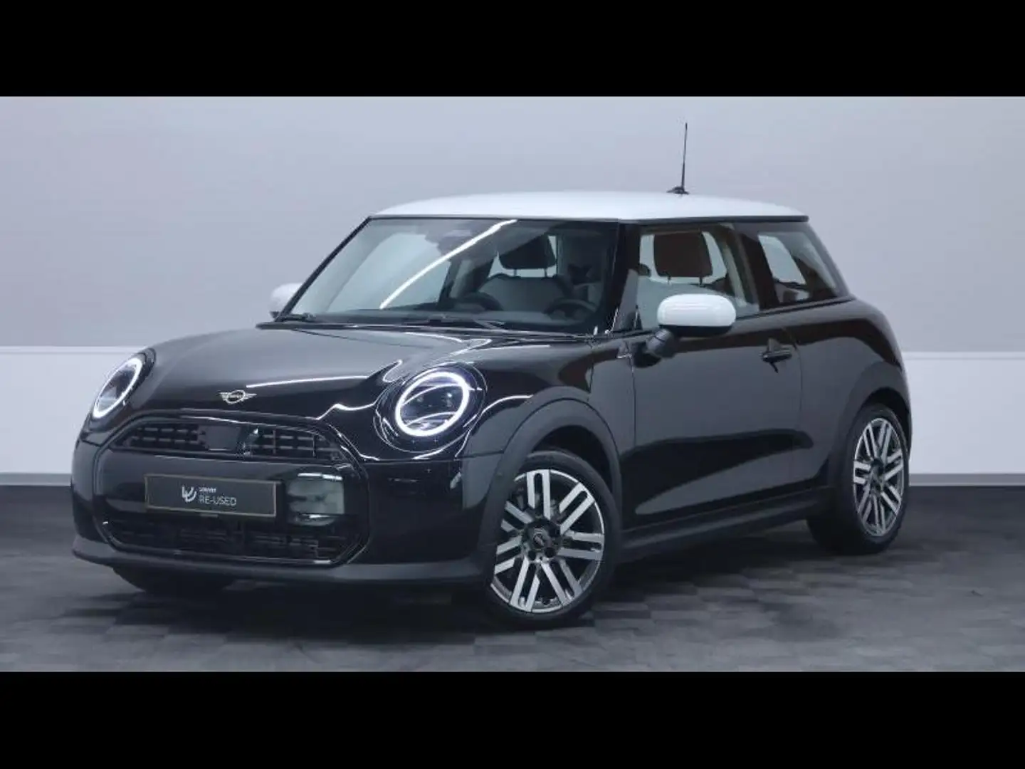 2024 MINI Cooper C, 17.600 km, Lucembursko — Foto 1