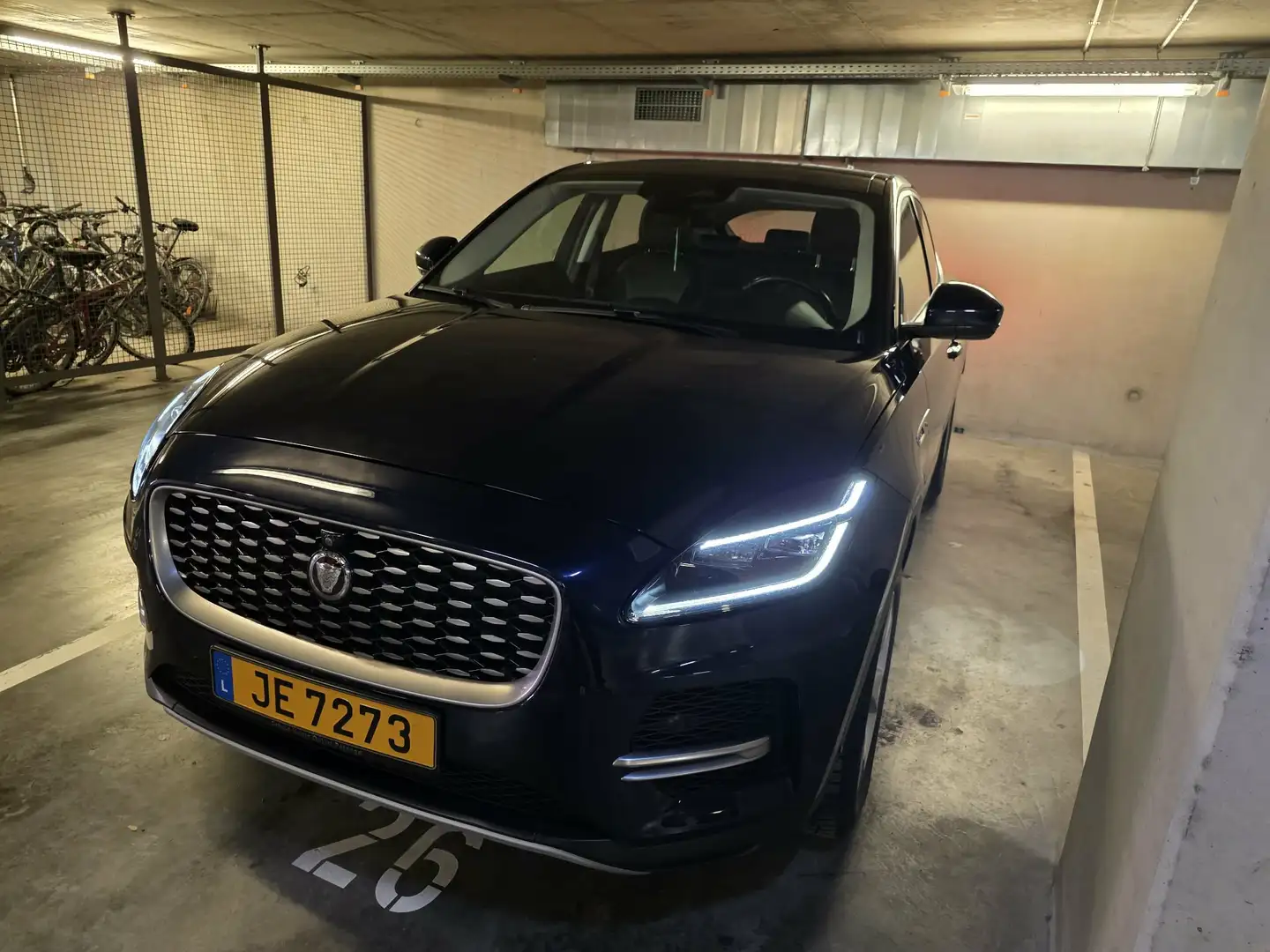 2021 Jaguar E-Pace, 95.000 km, Luxemburg — Foto 3 z 6