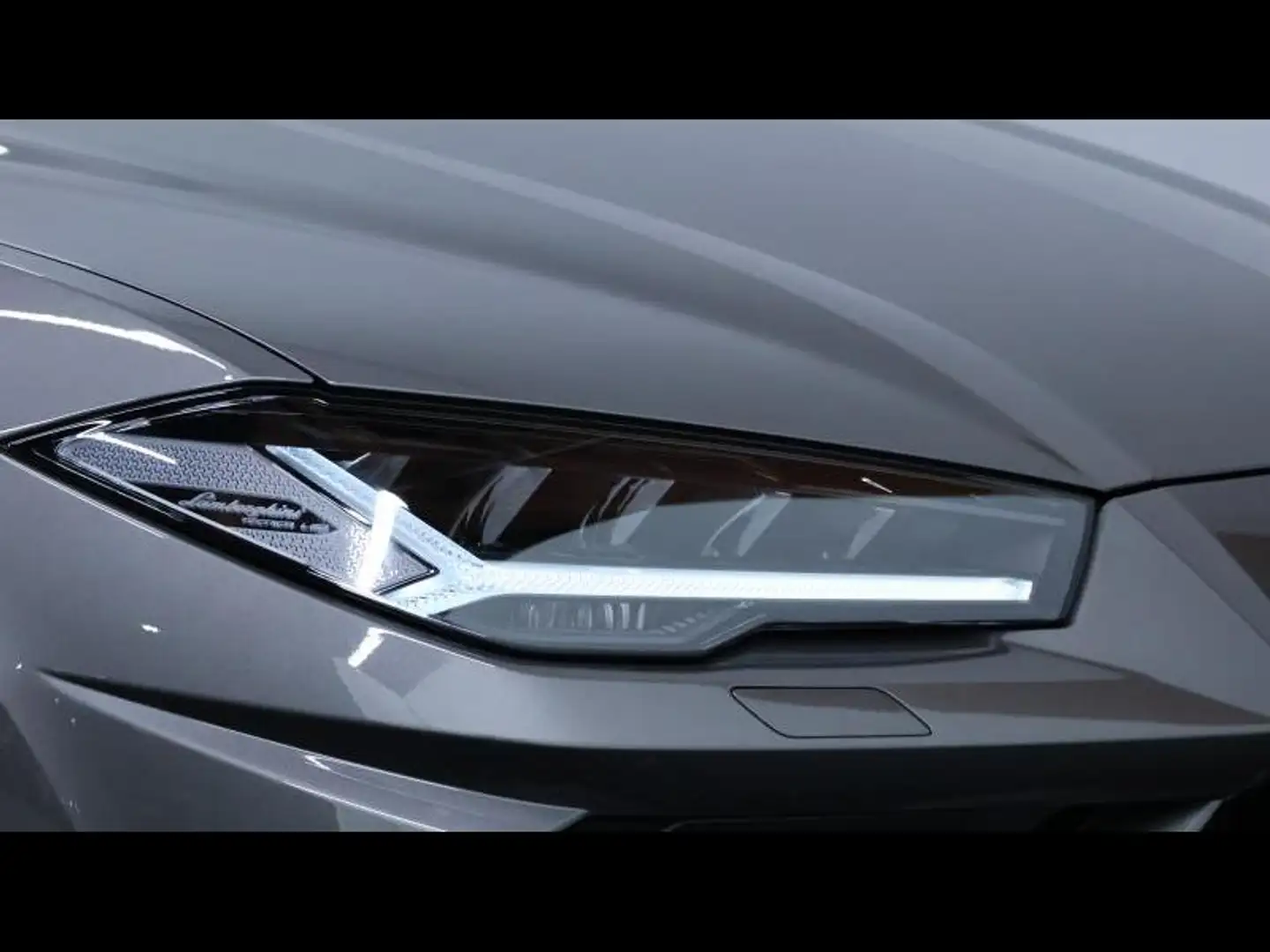 2022 Lamborghini Urus, 2.903 km, Luxemburg — Foto 9 z 12