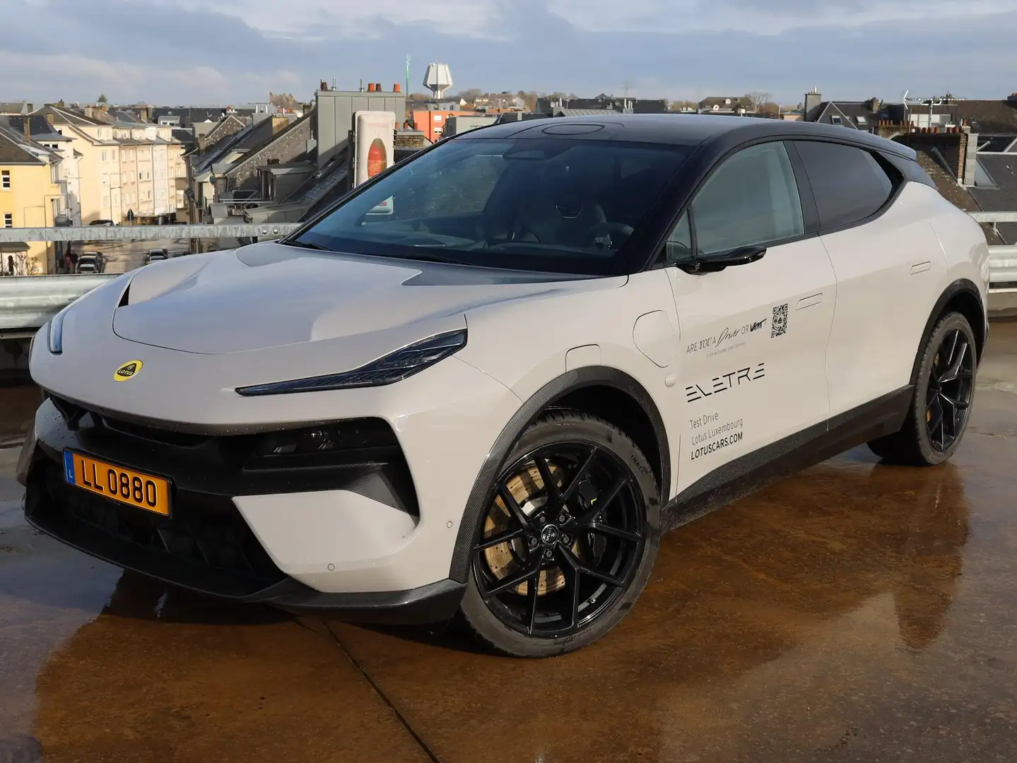 2025 Lotus Eletre, 15.000 km, Luxemburg — Foto 1