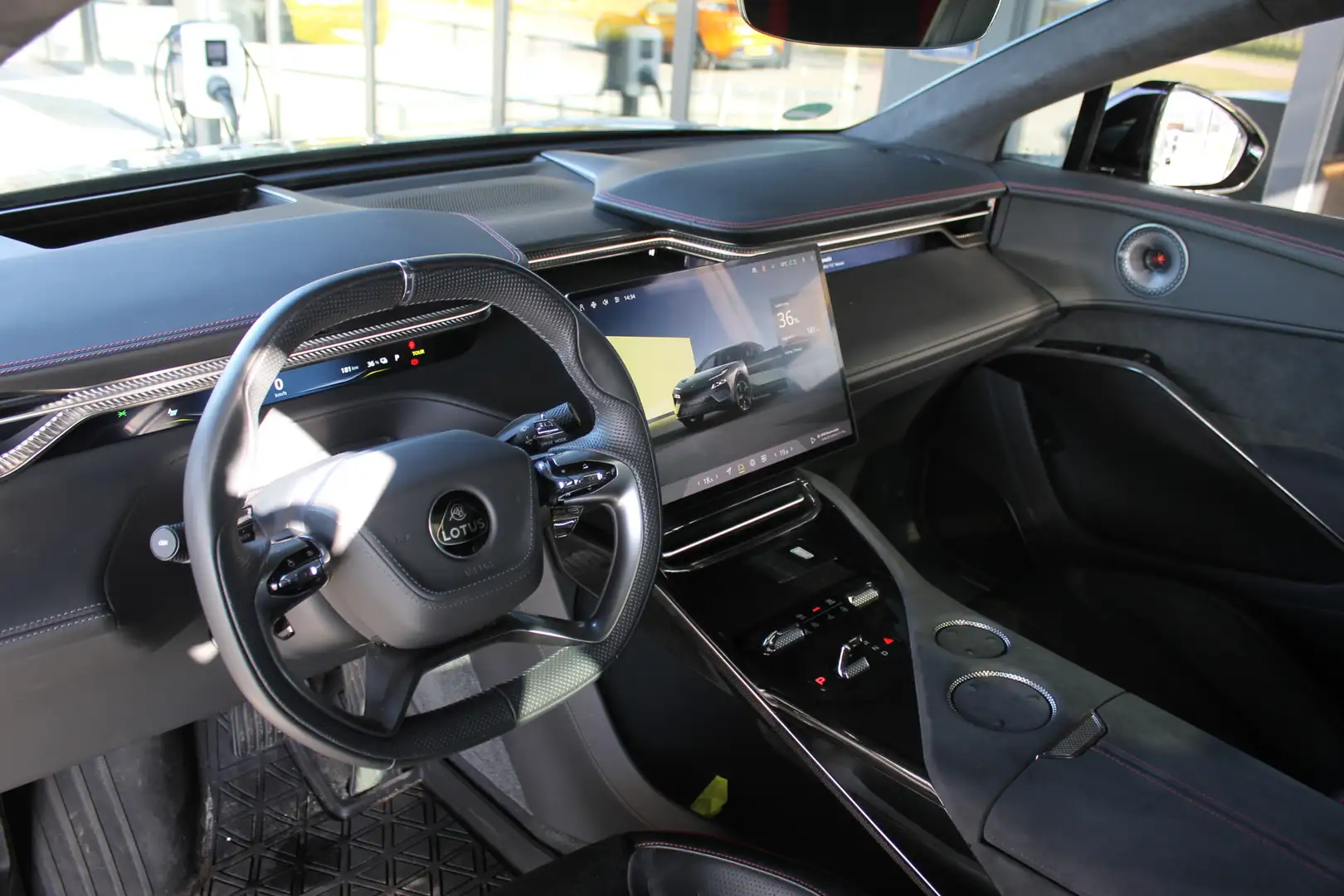 2023 Lotus Eletre, 55.279 km, Niederlande — Foto 10 z 12