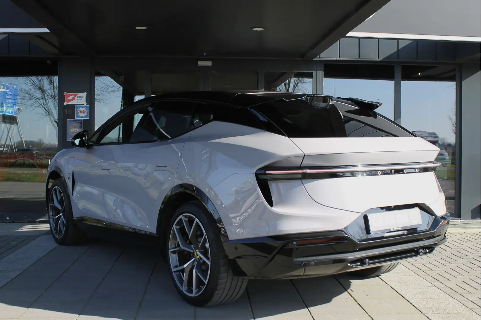 2023 Lotus Eletre, 55.279 km, Niederlande — Foto 8 z 12