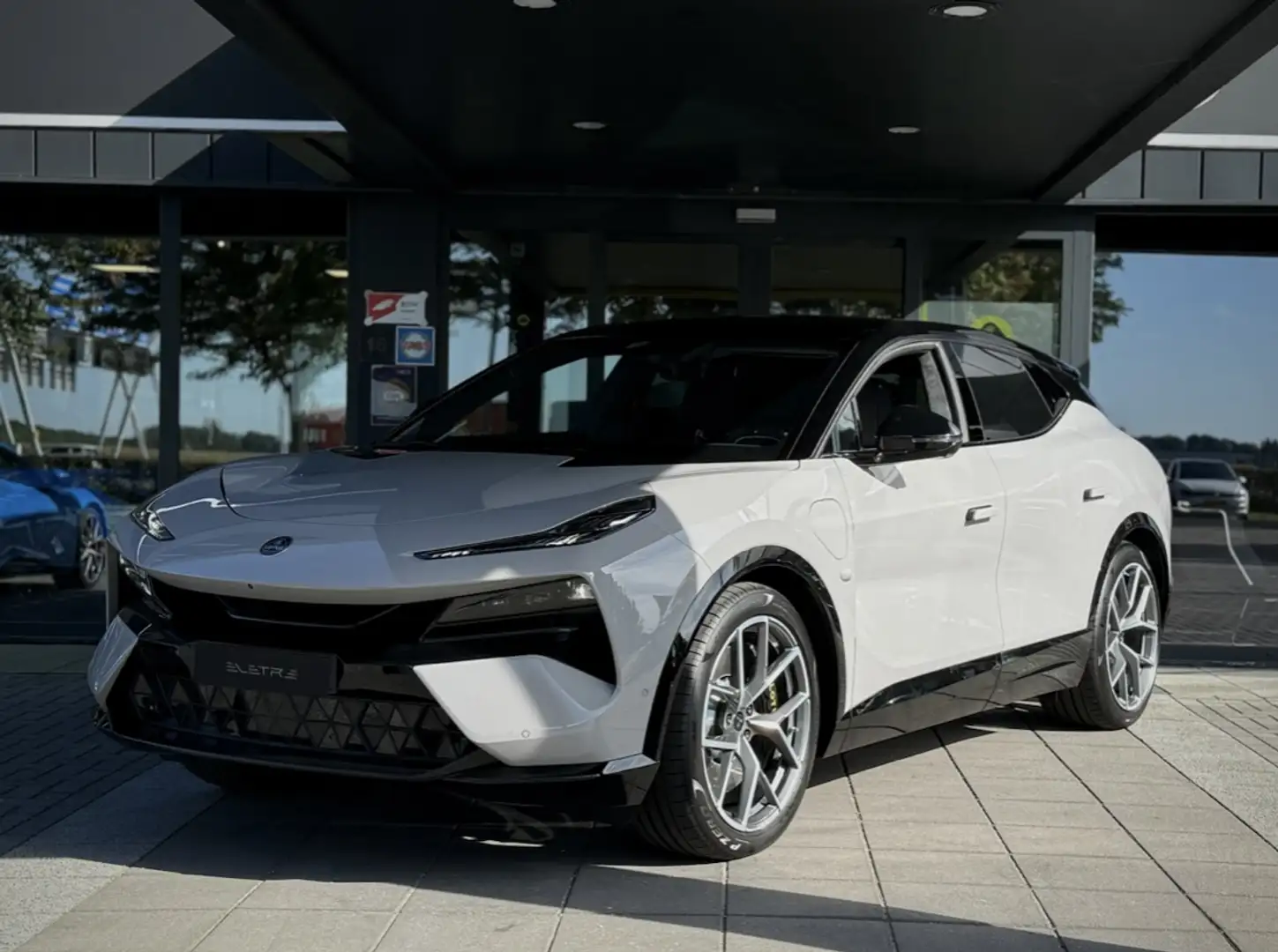 2025 Lotus Eletre, 26 km, Niederlande — Foto 1