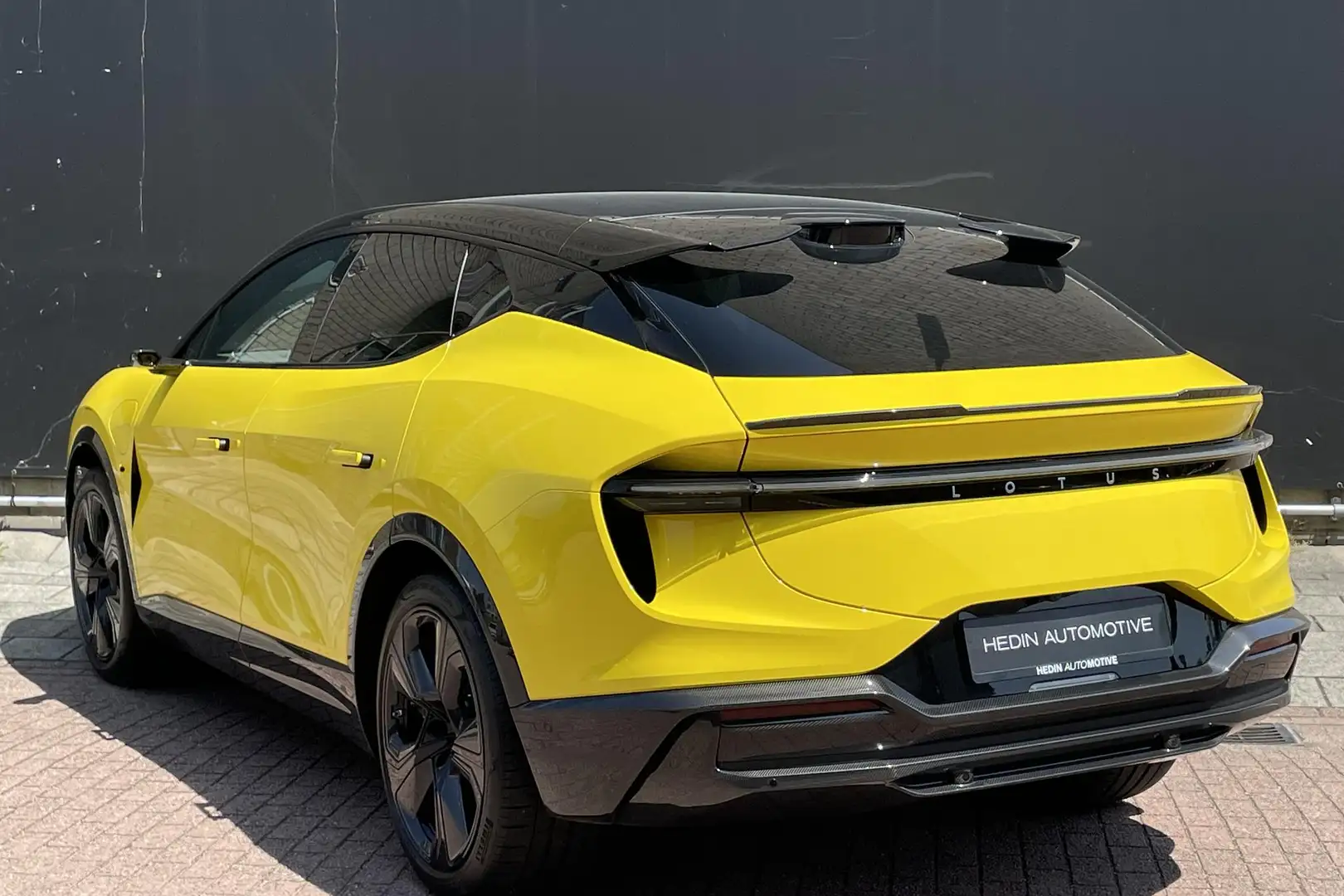 2025 Lotus Eletre, 3.476 km, Niederlande — Foto 4 z 12
