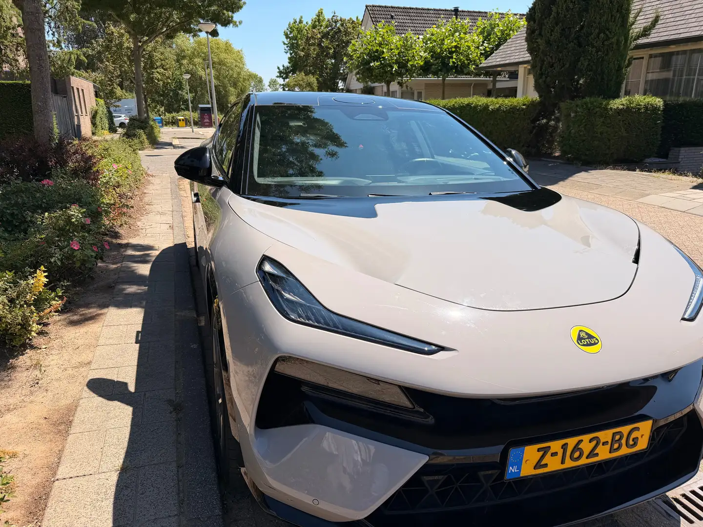 2024 Lotus Eletre, 23.800 km, Niederlande — Foto 5 z 8