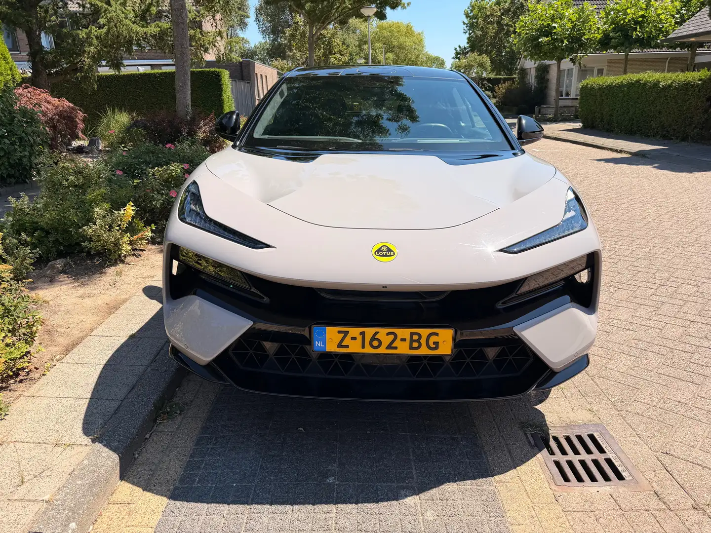 2024 Lotus Eletre, 23.800 km, Niederlande — Foto 6 z 8