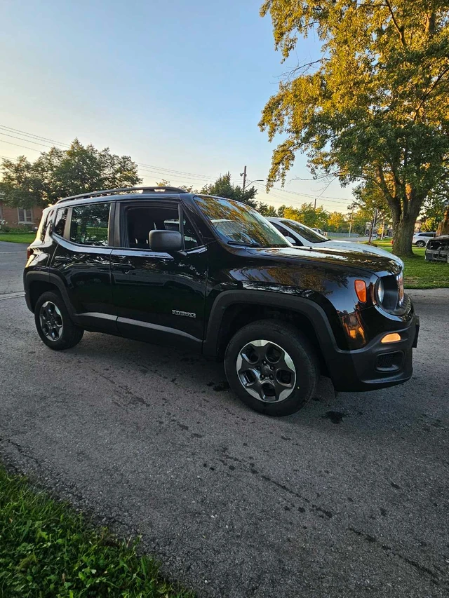 2017 Jeep Renegade, 114.000 km, Import Kanada — Foto 1