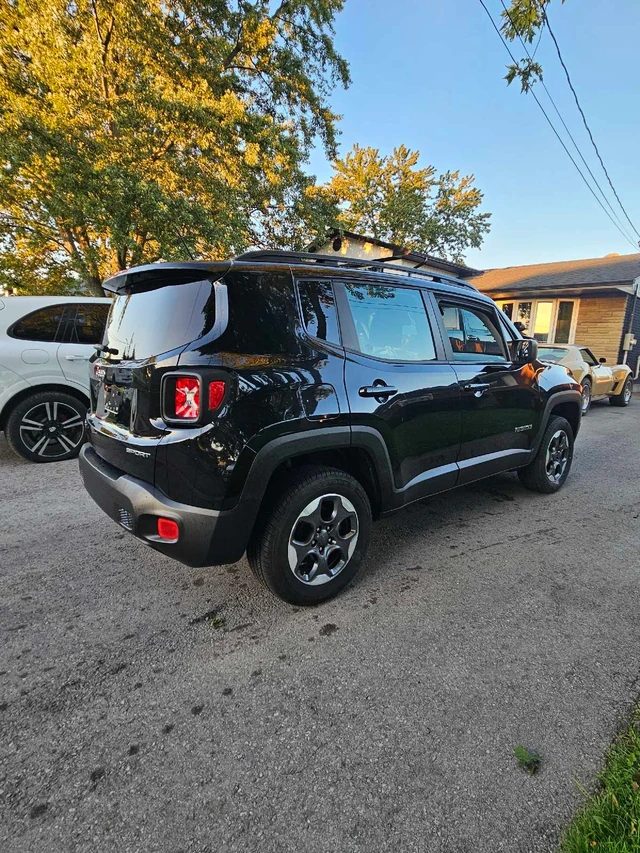 2017 Jeep Renegade, 114.000 km, Import Kanada — Foto 2 z 5