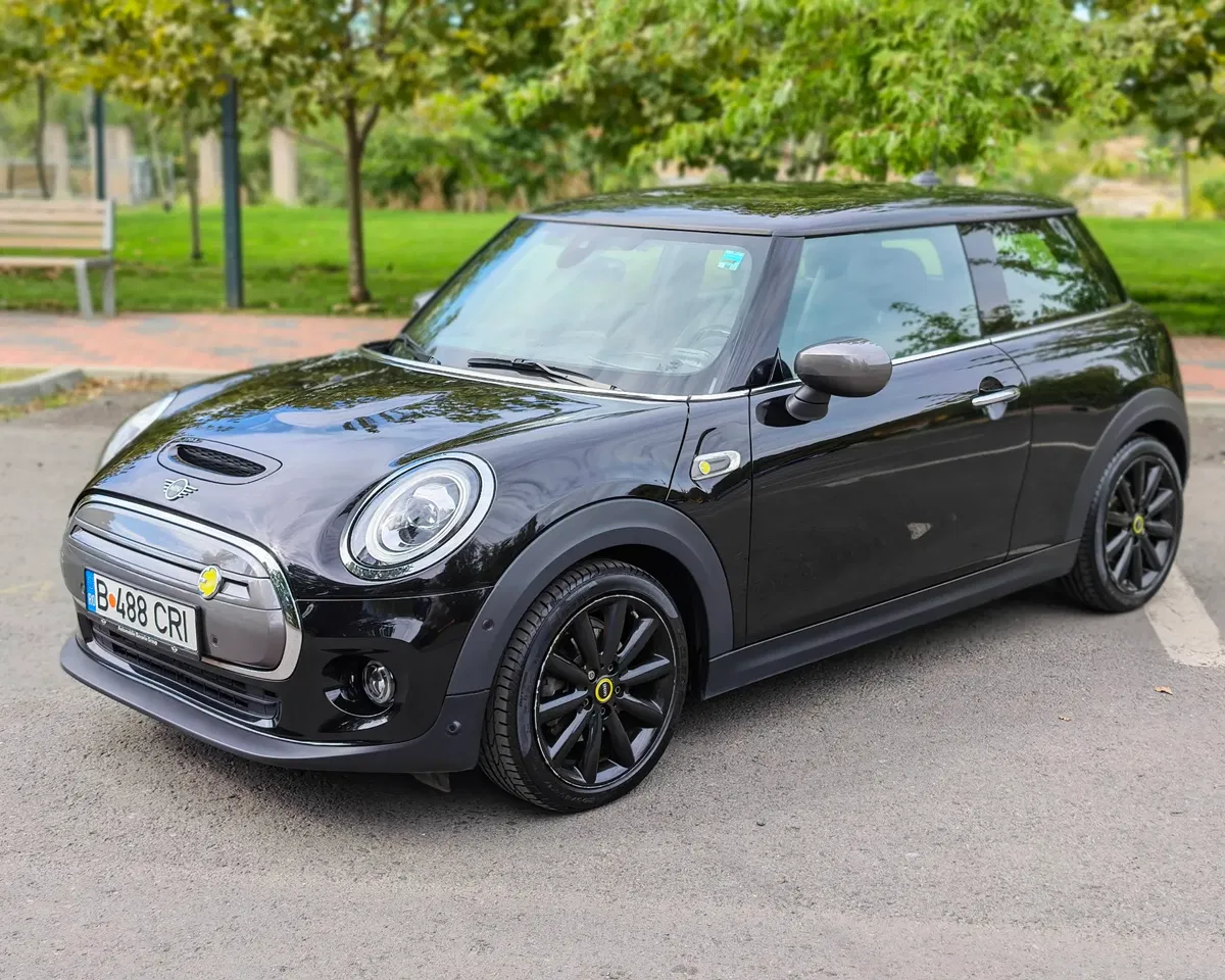 2021 MINI Cooper SE, 48.511 km, Rumänien — Foto 1