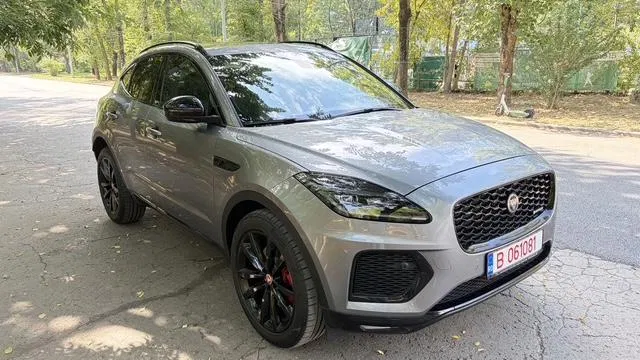 2022 Jaguar E-Pace, schwarz, 42.351 km, Rumänien — Foto 1