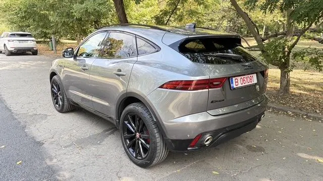 2022 Jaguar E-Pace, schwarz, 42.351 km, Rumänien — Foto 5 z 36