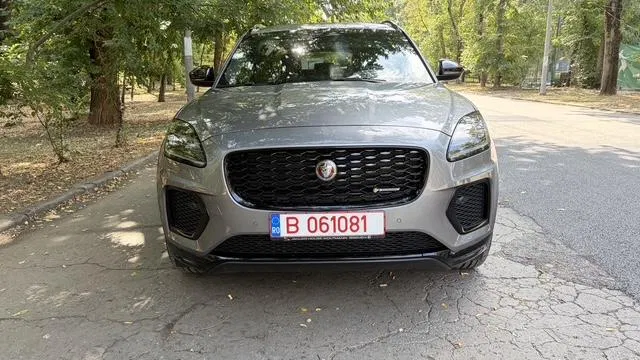 2022 Jaguar E-Pace, schwarz, 42.351 km, Rumänien — Foto 6 z 36