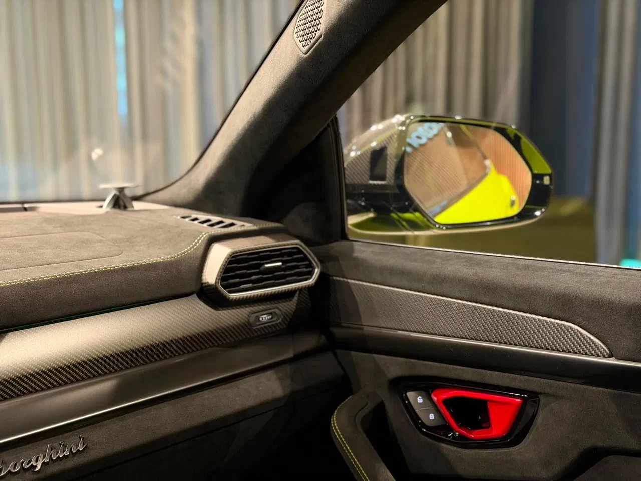 2023 Lamborghini URUS, 13.000 km, Rumänien — Foto 9 z 40