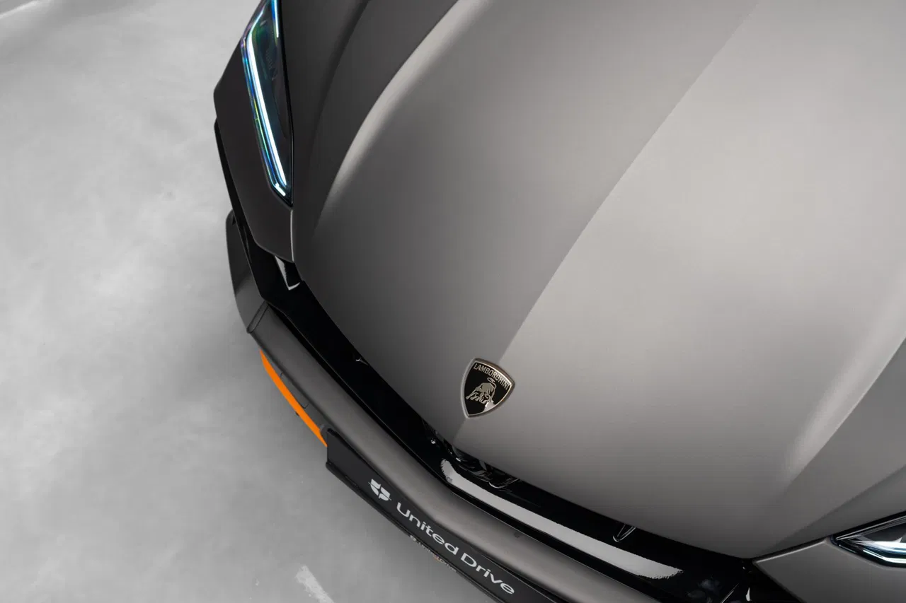 2026 Lamborghini URUS, 24 km, Rumänien — Foto 6 z 40