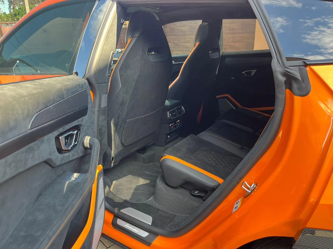 2024 Lamborghini URUS, 6.000 km, Rumänien — Foto 8 z 9