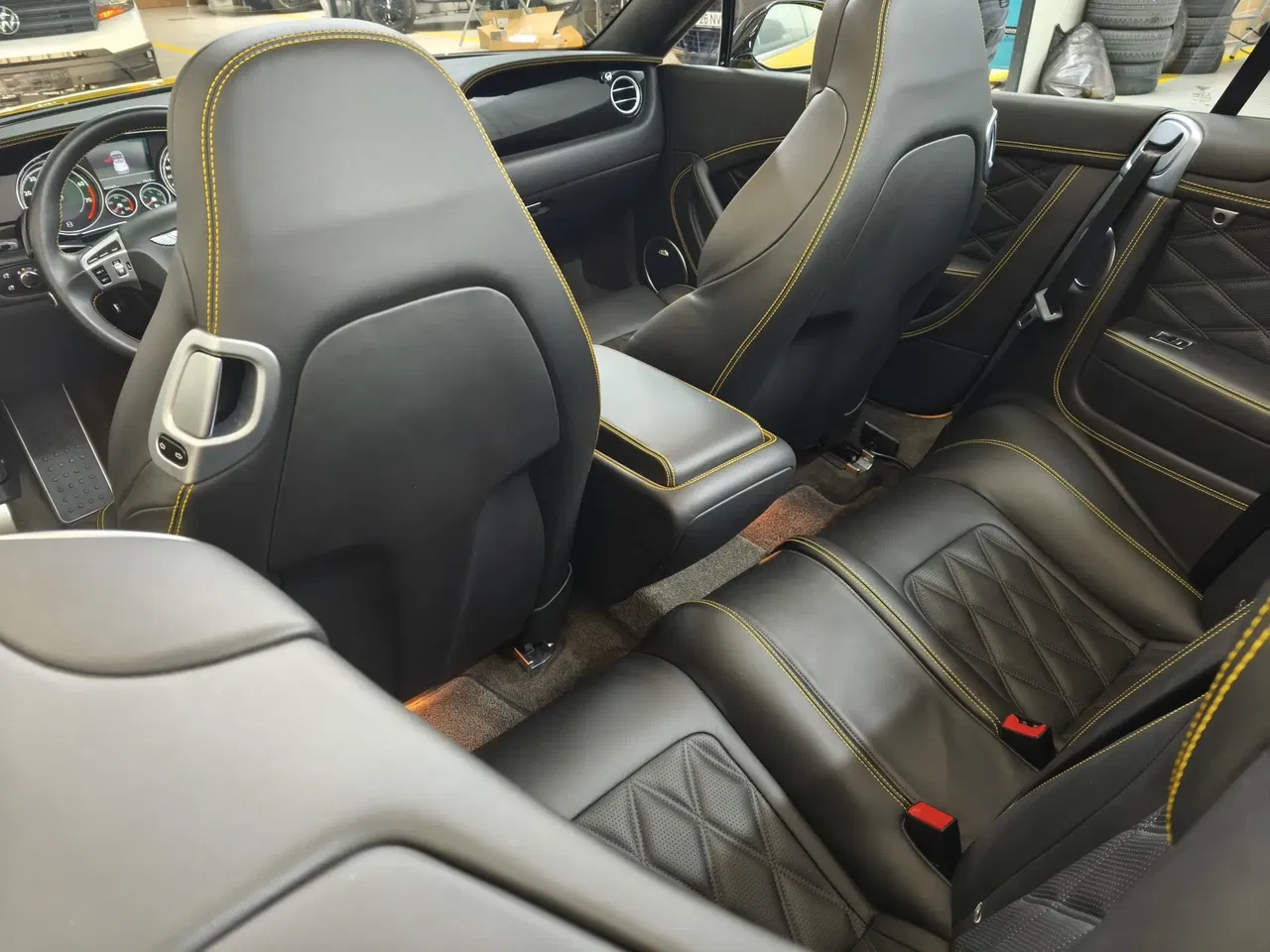 2014 Bentley Continental, 45.247 km, Rumänien — Foto 10 z 23