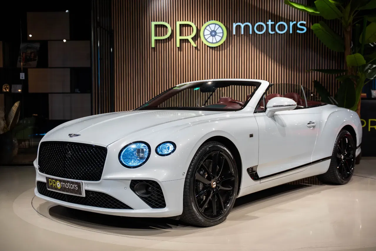 2019 Bentley Continental, 125.000 km, Rumänien — Foto 1