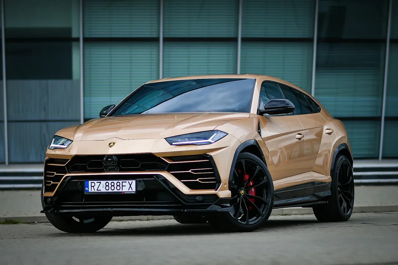2022 Lamborghini Urus, 55.880 km, Polen — Foto 1