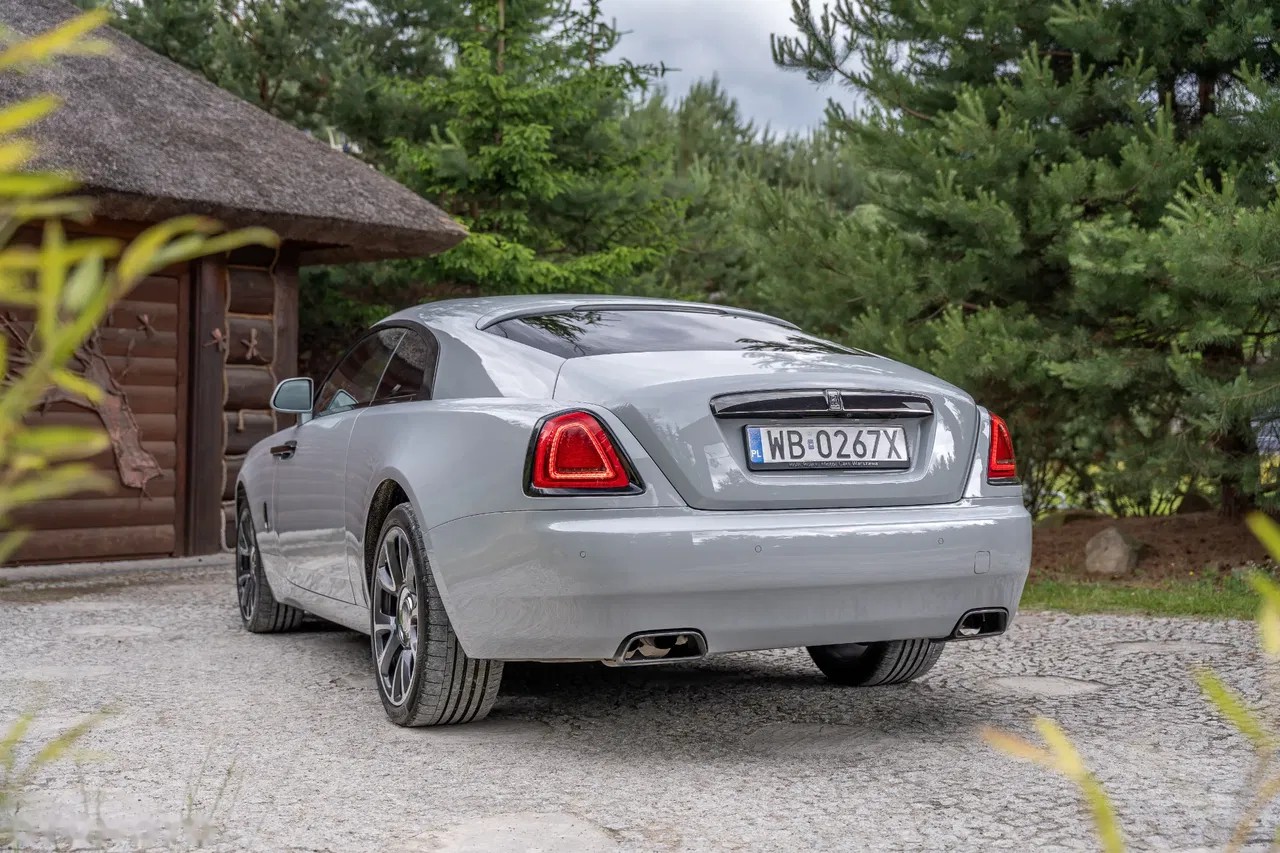 2017 Rolls-Royce Wraith, 37.877 km, Polen — Foto 12 z 40