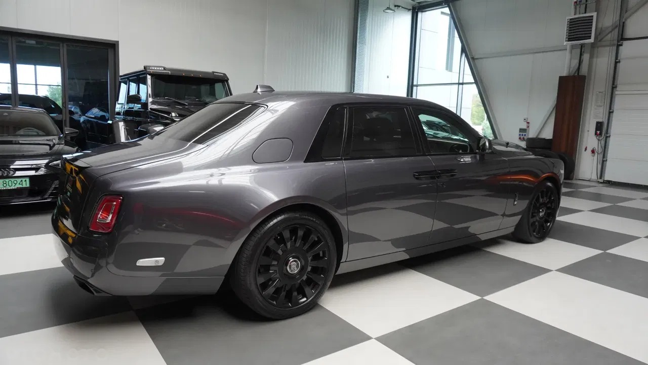 2020 Rolls-Royce Phantom, 52.000 km, Polen — Foto 15 z 18