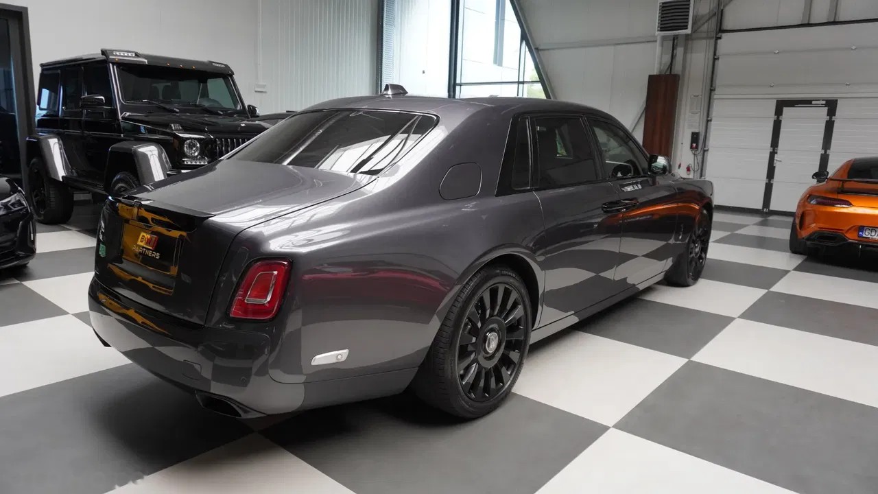 2020 Rolls-Royce Phantom, 52.000 km, Polen — Foto 4 z 18