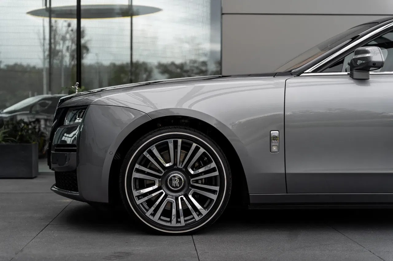 2022 Rolls-Royce Ghost, 12.080 km, Polen — Foto 10 z 39