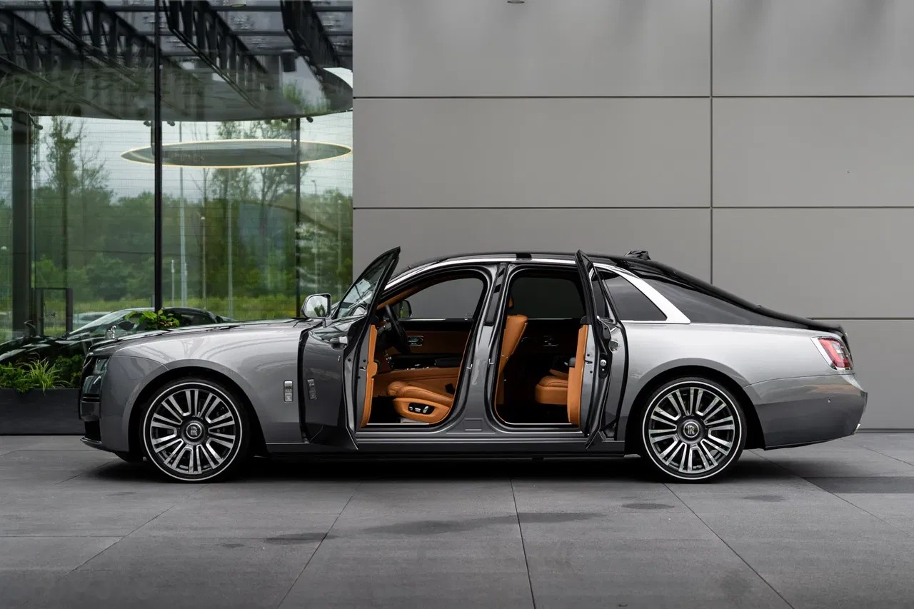 2022 Rolls-Royce Ghost, 12.080 km, Polen — Foto 3 z 39