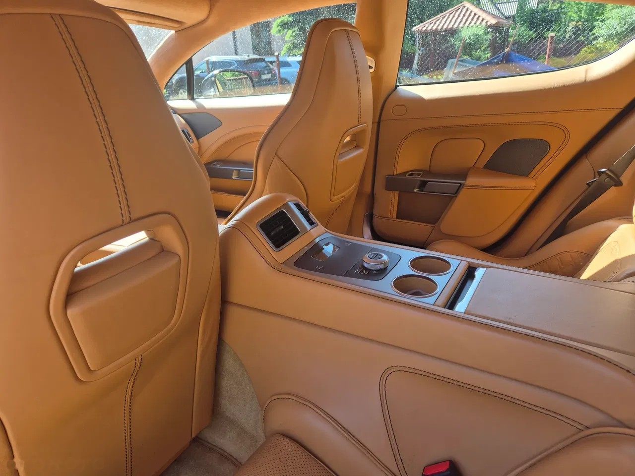 2017 Aston Martin Rapide, 42.000 km, Polen — Foto 6 z 16