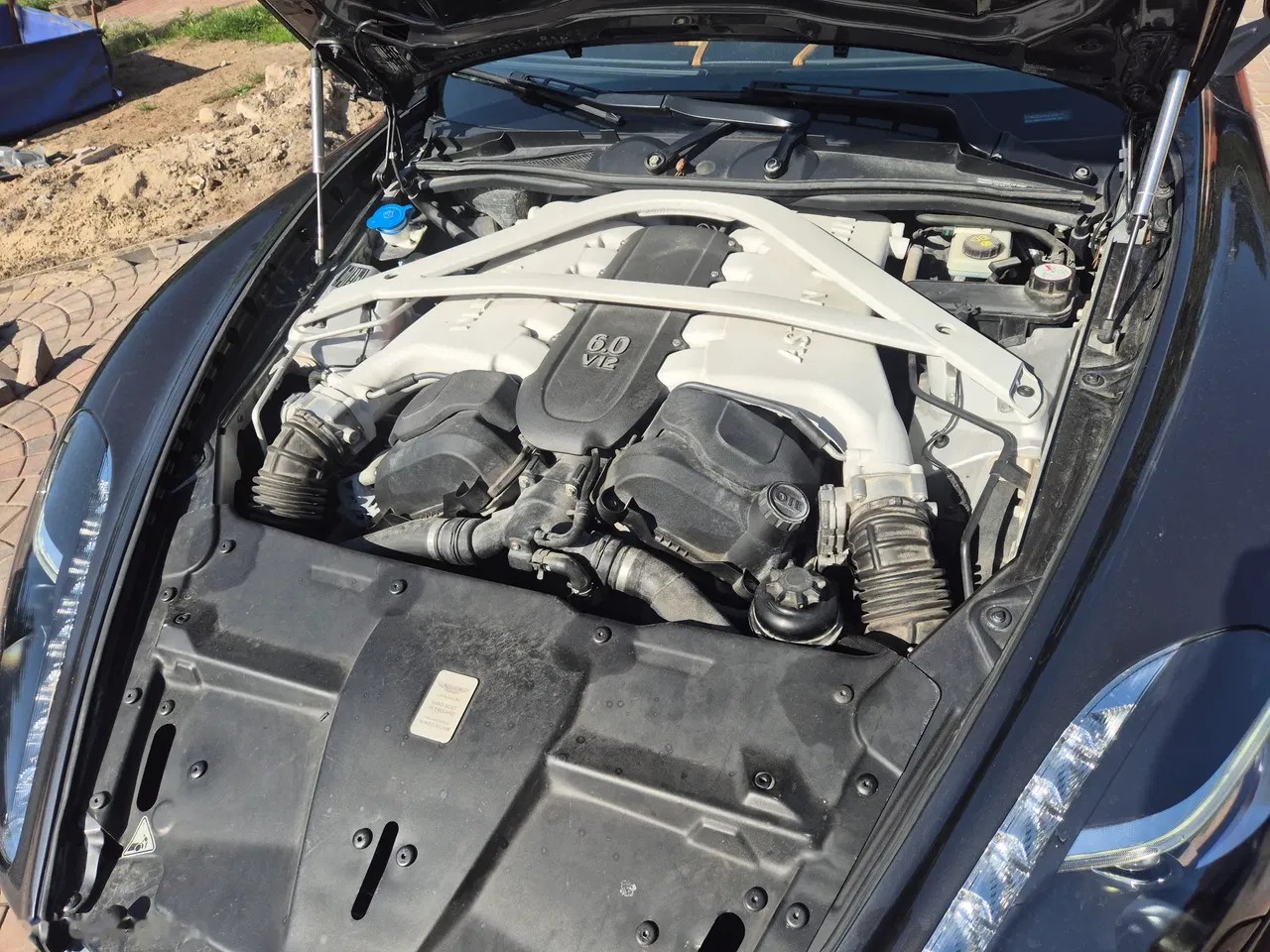2017 Aston Martin Rapide, 42.000 km, Polen — Foto 7 z 16
