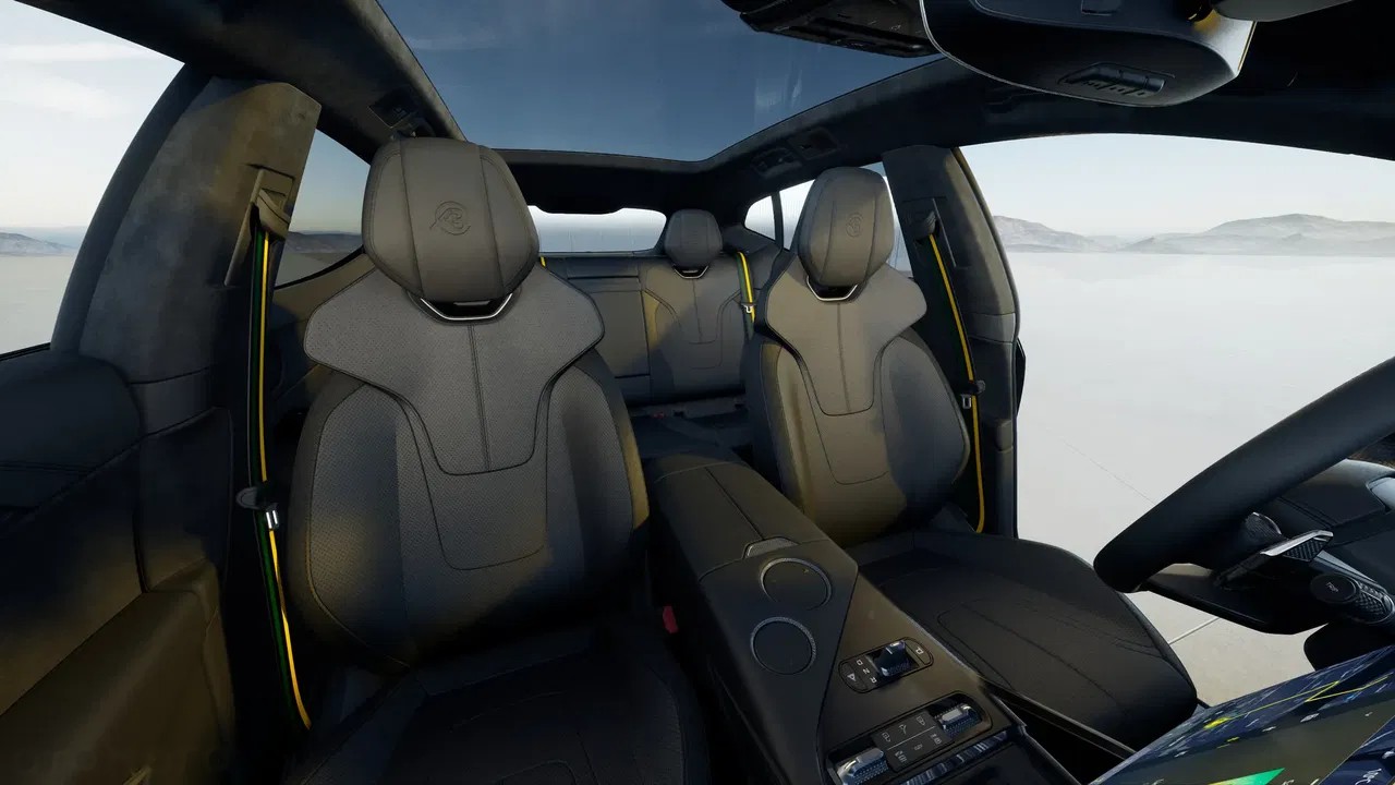 2026 Lotus Eletre, 5 km, Polen — Foto 14 z 15