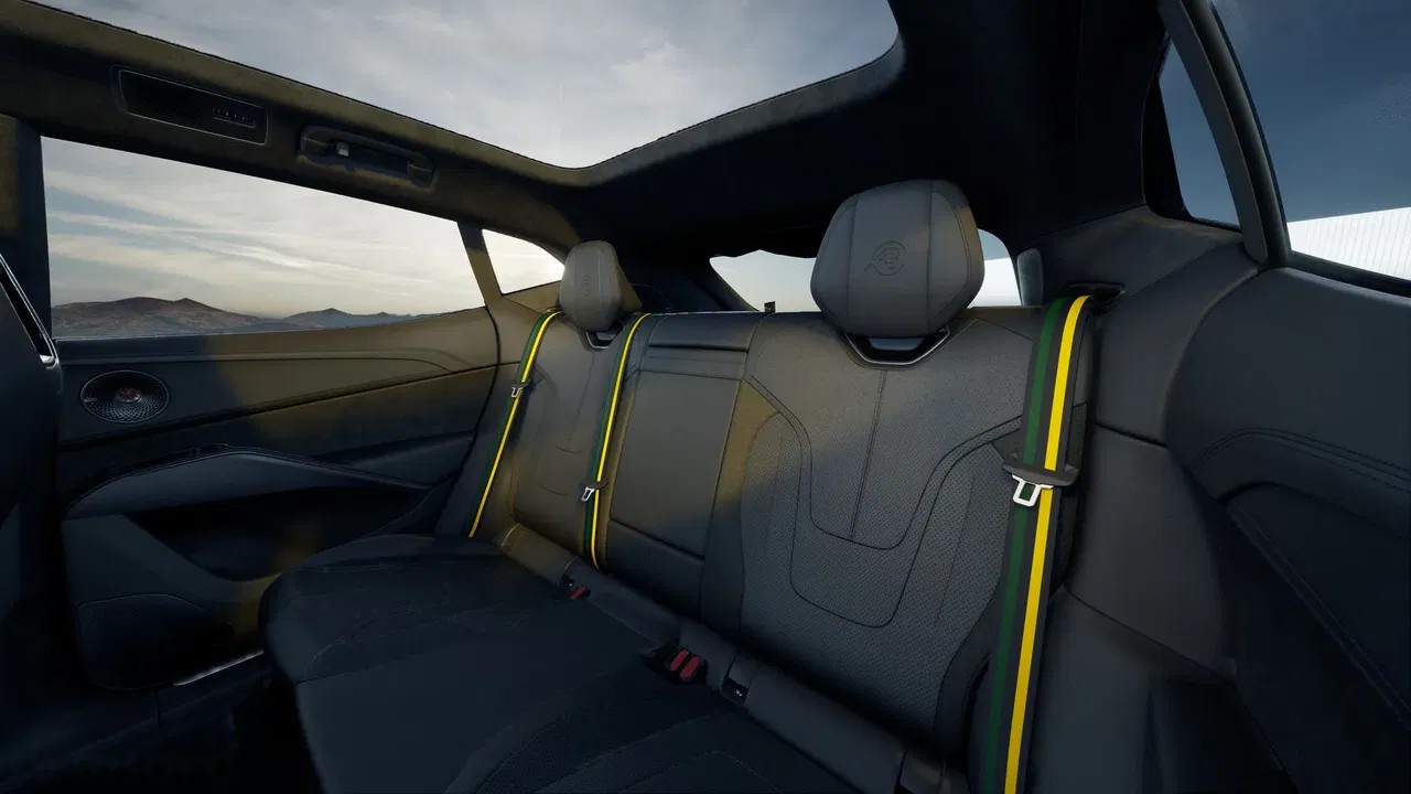 2026 Lotus Eletre, 5 km, Polen — Foto 9 z 15