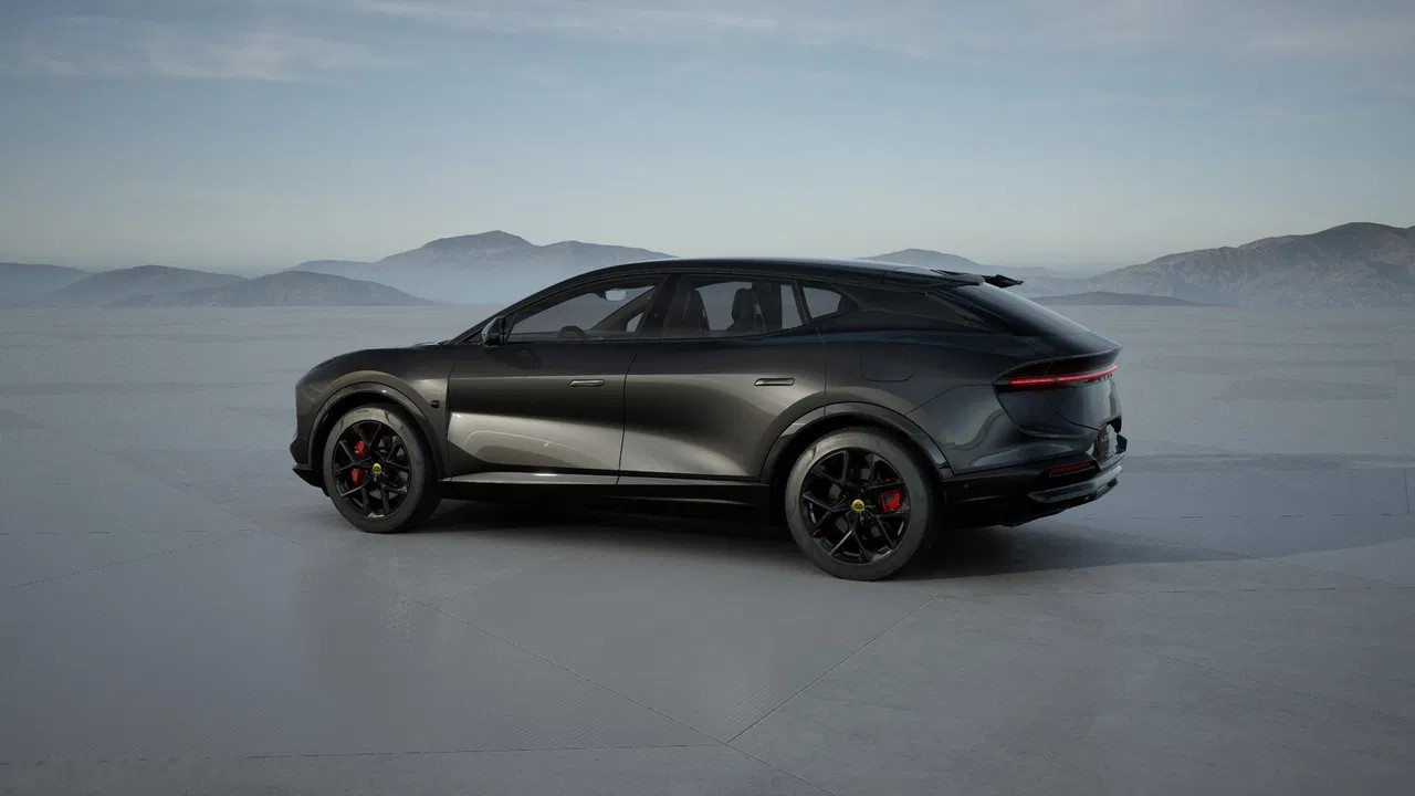 2026 Lotus Eletre, 5 km, Polen — Foto 4 z 15