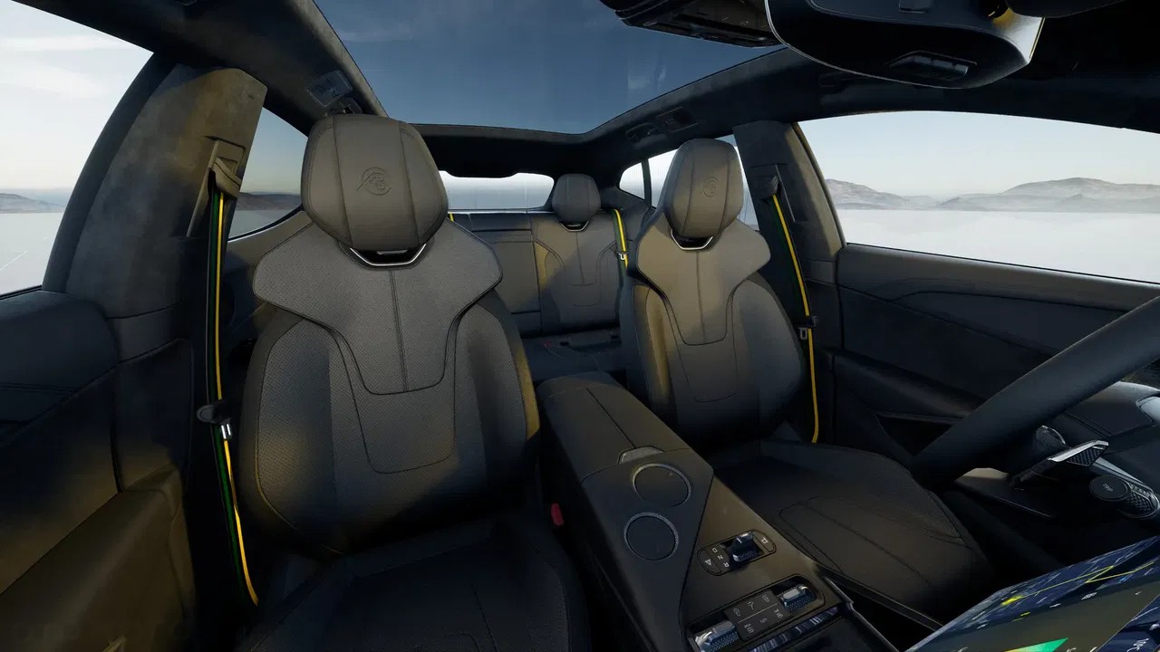 2026 Lotus Eletre, 5 km, Polen — Foto 12 z 15