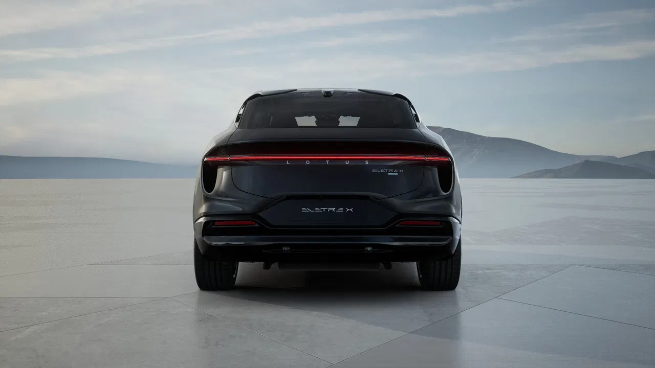 2026 Lotus Eletre, 5 km, Polen — Foto 11 z 11