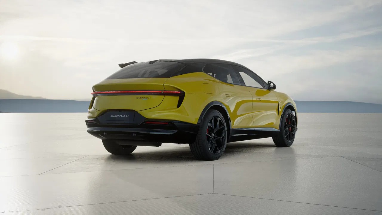 2026 Lotus Eletre, 5 km, Polen — Foto 15 z 21
