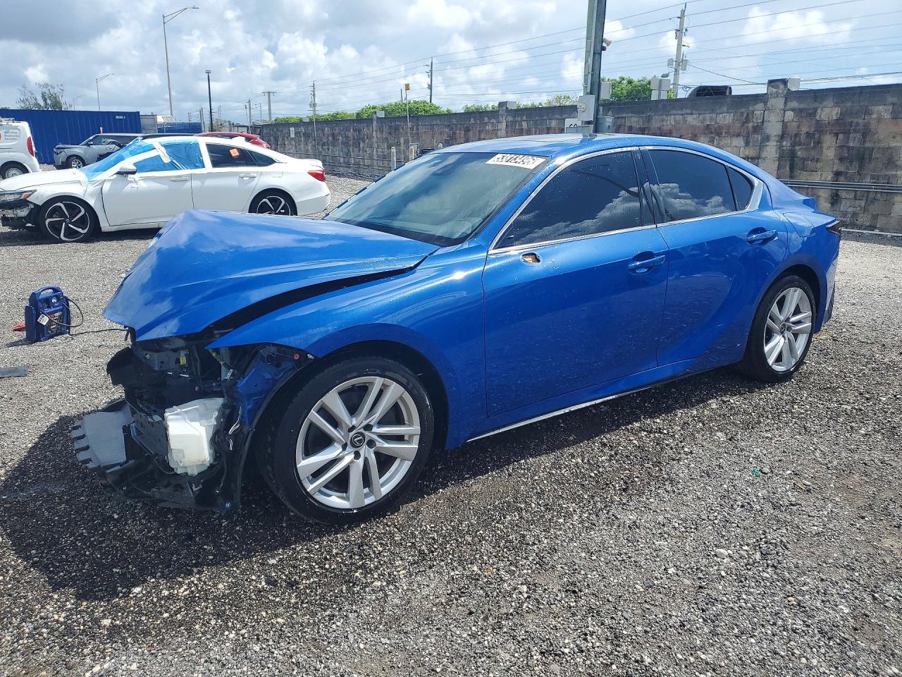 2024 Lexus IS 300 BASE, blau, 46.269 km, Import USA — Foto 1