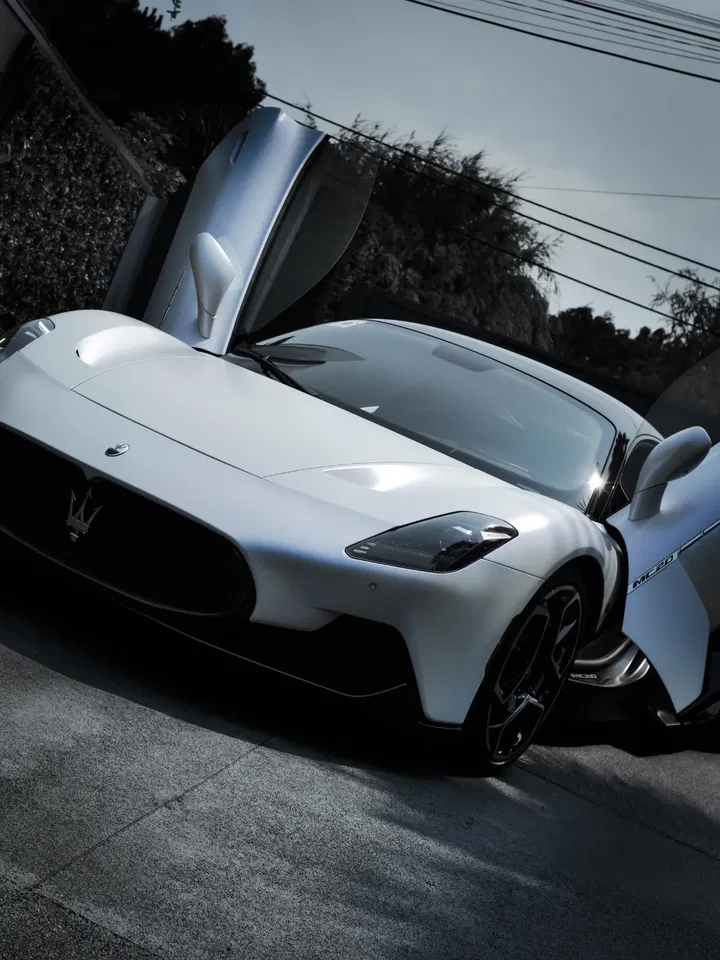 Maserati MC20, 8.600 km, Portugalsko — Foto 1