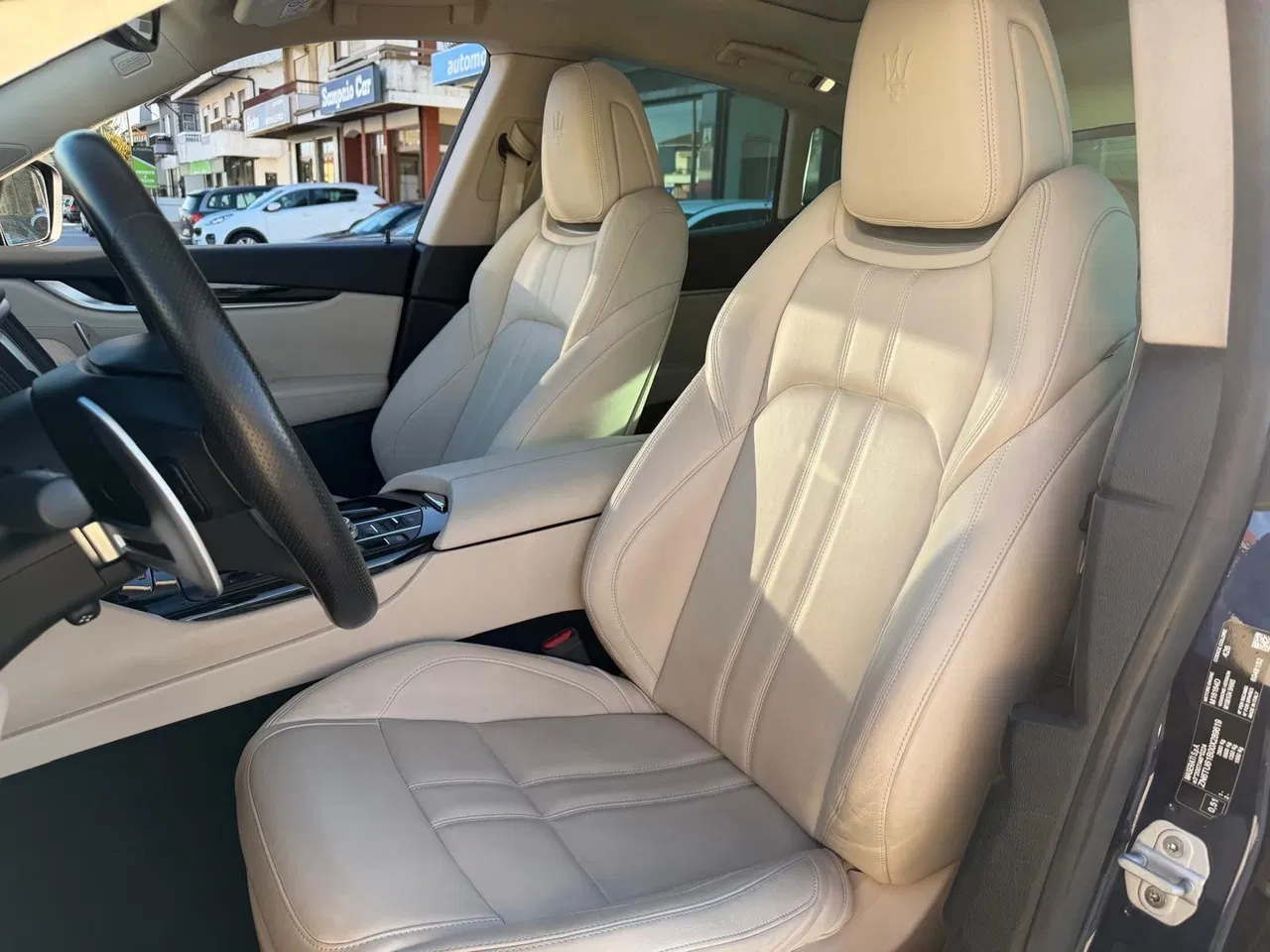 Maserati Levante, 61.300 km, Portugal — Foto 9 z 31
