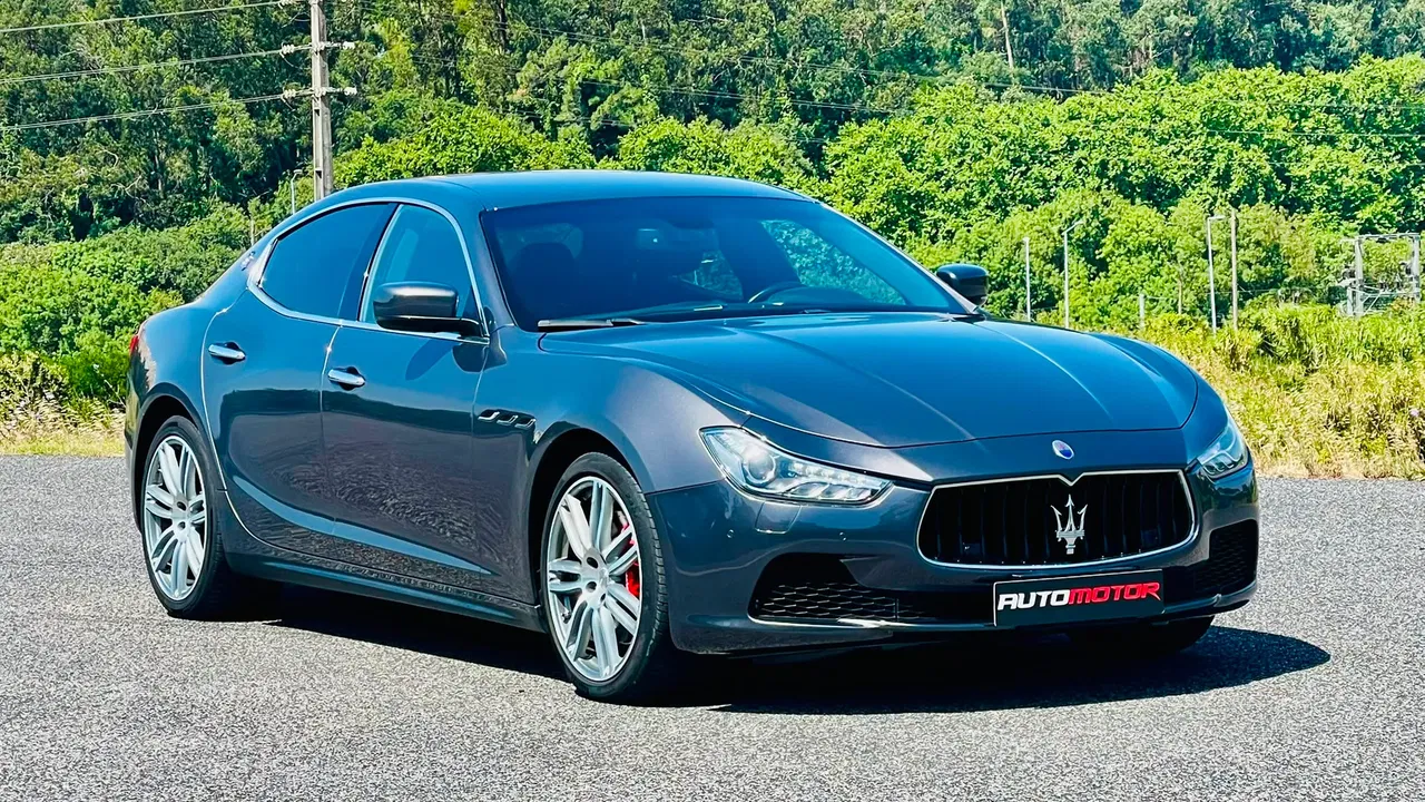 Maserati Ghibli, 75.000 km, Portugalsko — Foto 1