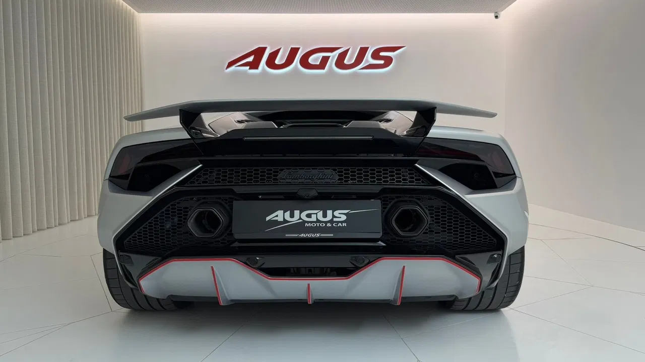 Lamborghini Huracán, 3.582 km, Portugal — Foto 5 z 32
